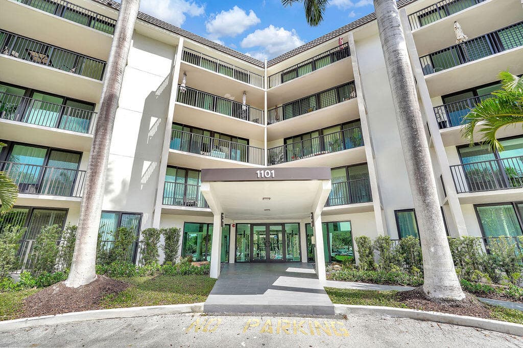 1101 River Reach Drive 212, Fort Lauderdale, FL 33315 — photo 18 of 34
