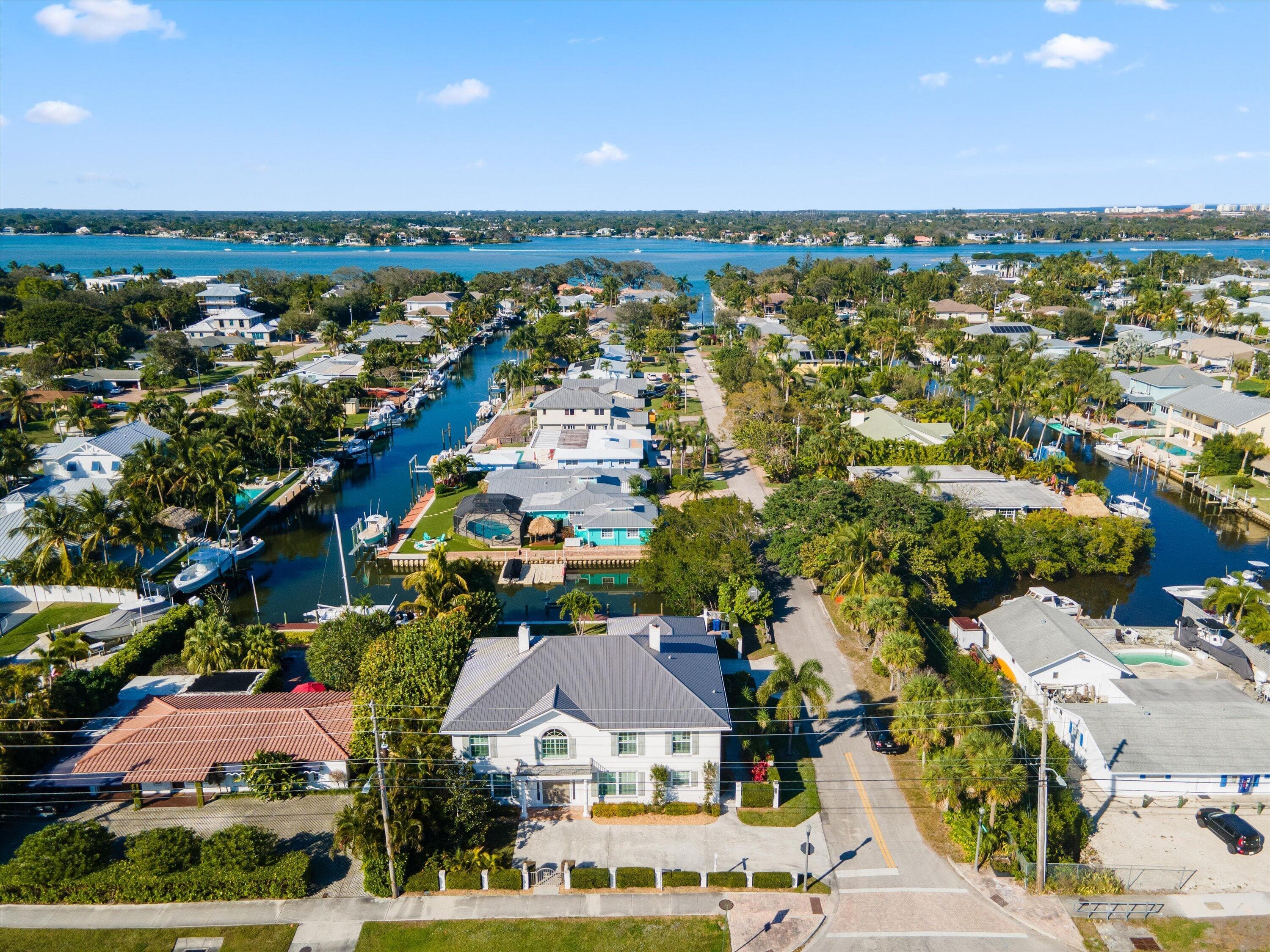 401 Center Street, Jupiter, FL 33458 — photo 1 of 48