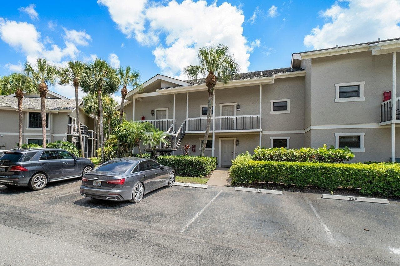 11863 Wimbledon Circle 433, Wellington, FL 33414 — photo 22 of 40