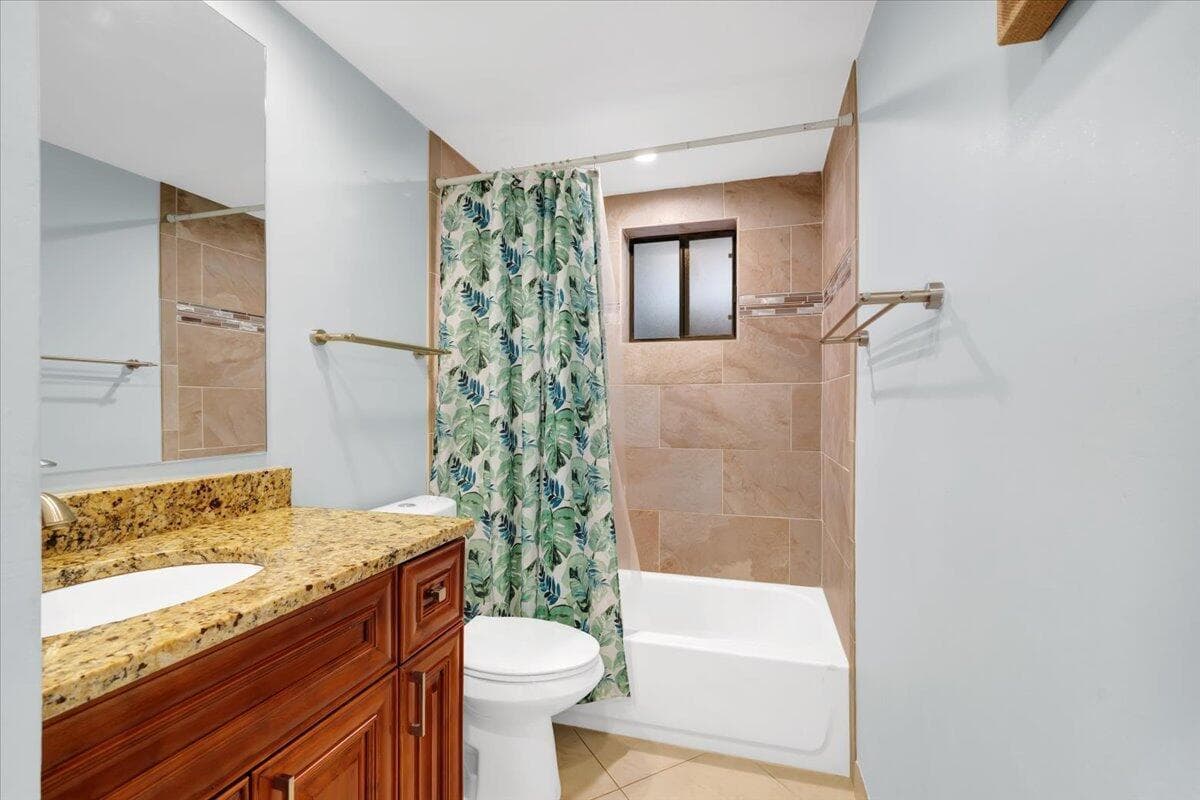 5190 Las Verdes Circle 108, Delray Beach, FL 33484 — photo 19 of 39