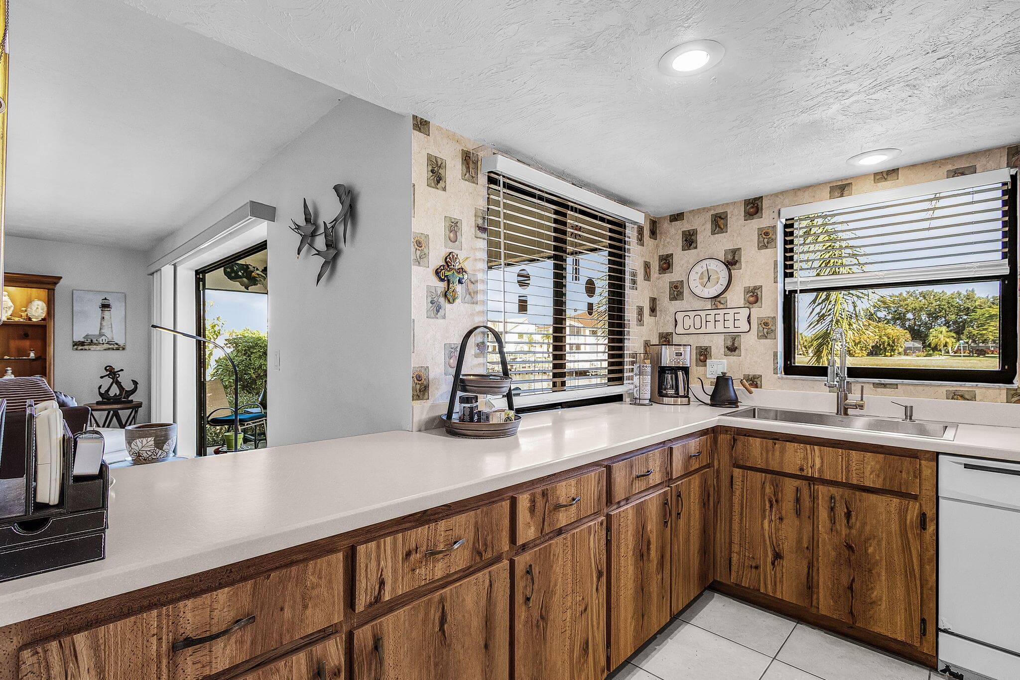 3831 SE 11th Place 101, Cape Coral, FL 33904 — photo 9 of 28