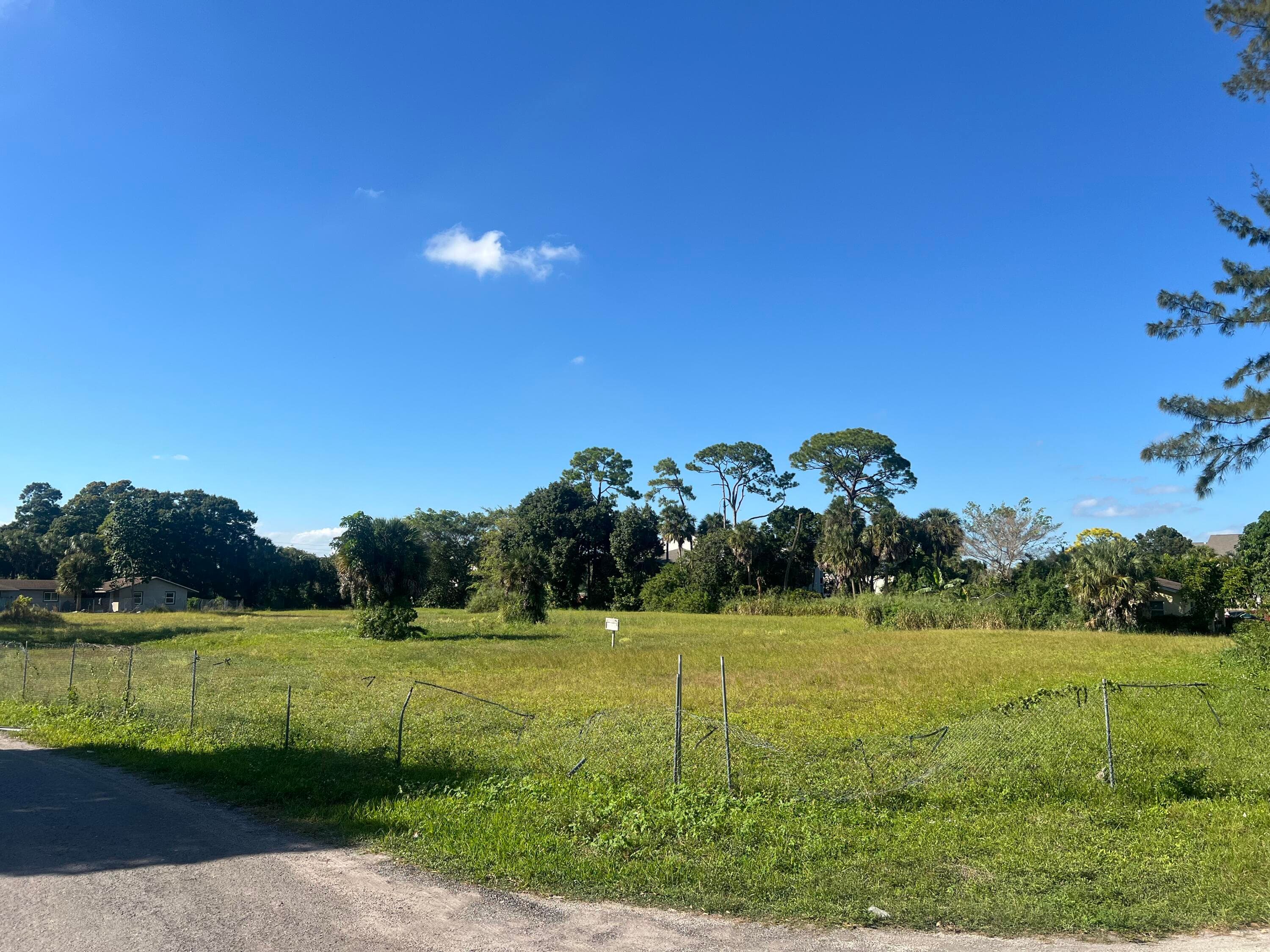 0000 Pineridge Lane, West Palm Beach, FL 33417 — photo 2 of 3