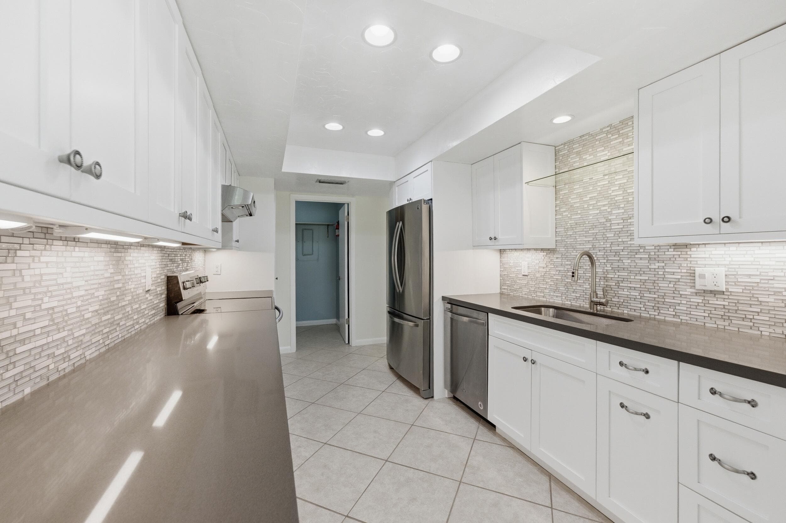 660 Deer Creek Edgewater Drive, Deerfield Beach, FL 33442 — photo 12 of 54