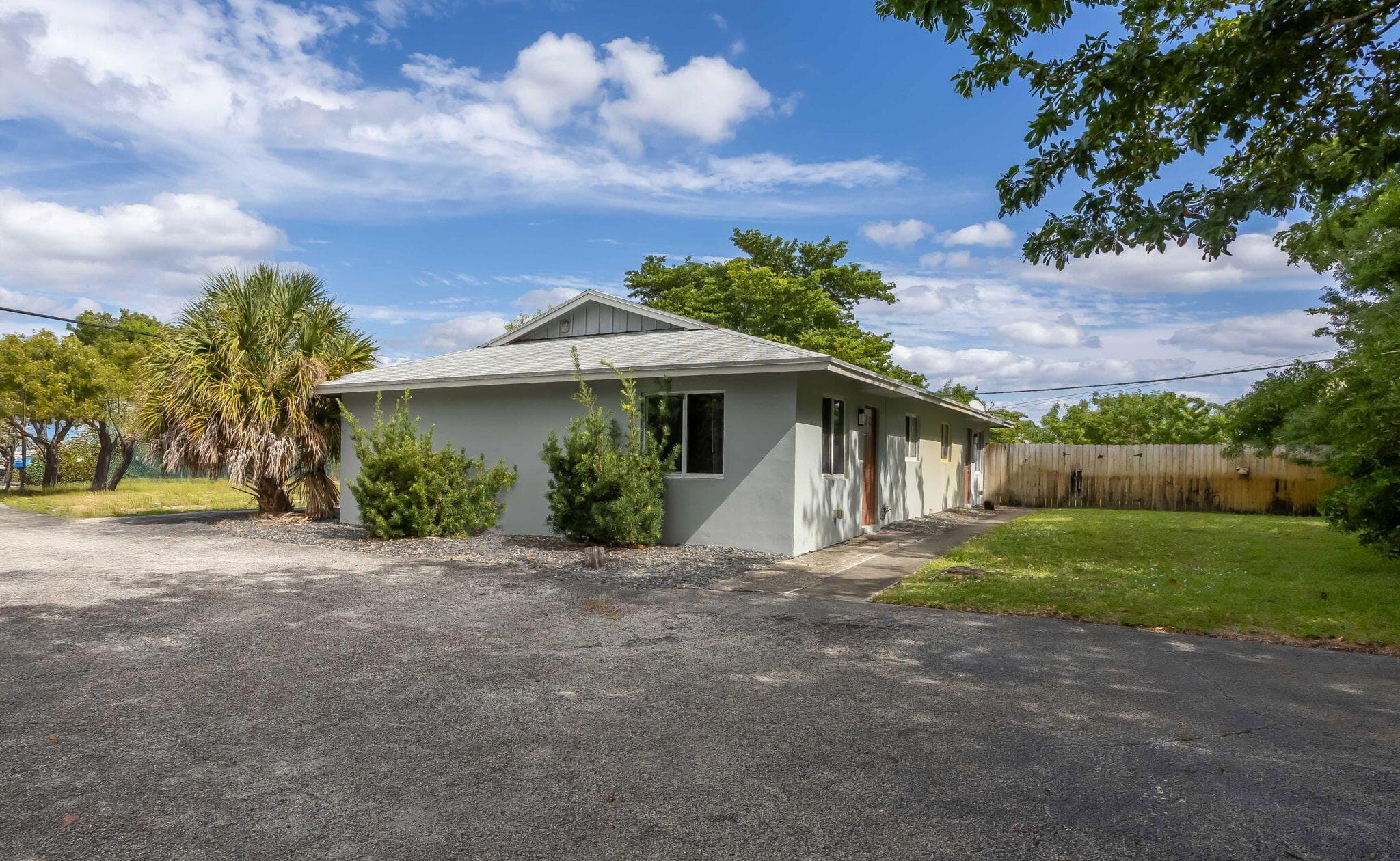 2227 NE 3rd Avenue 1 & 2, Delray Beach, FL 33444 — photo 3 of 38
