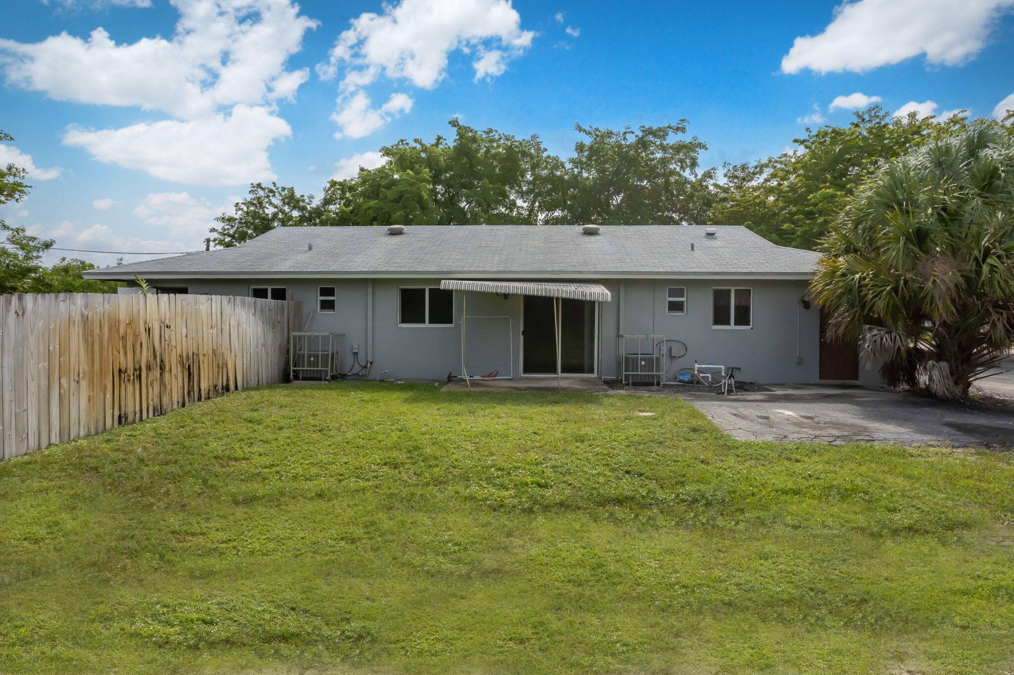 2227 NE 3rd Avenue 1 & 2, Delray Beach, FL 33444 — photo 26 of 38