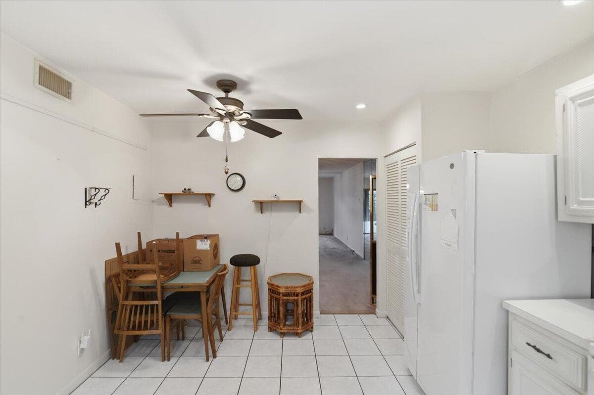 275 Jacaranda Drive, Plantation, FL 33324 — photo 9 of 37