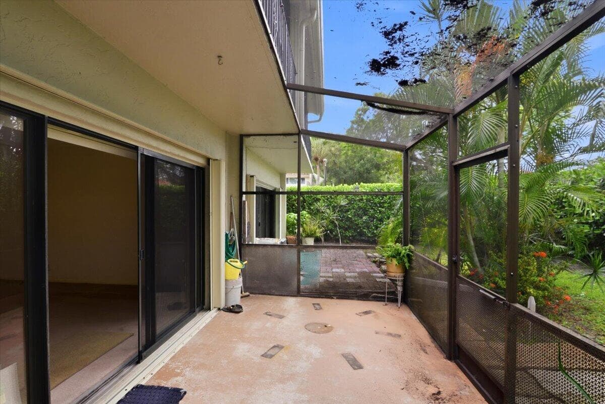 275 Jacaranda Drive, Plantation, FL 33324 — photo 37 of 37