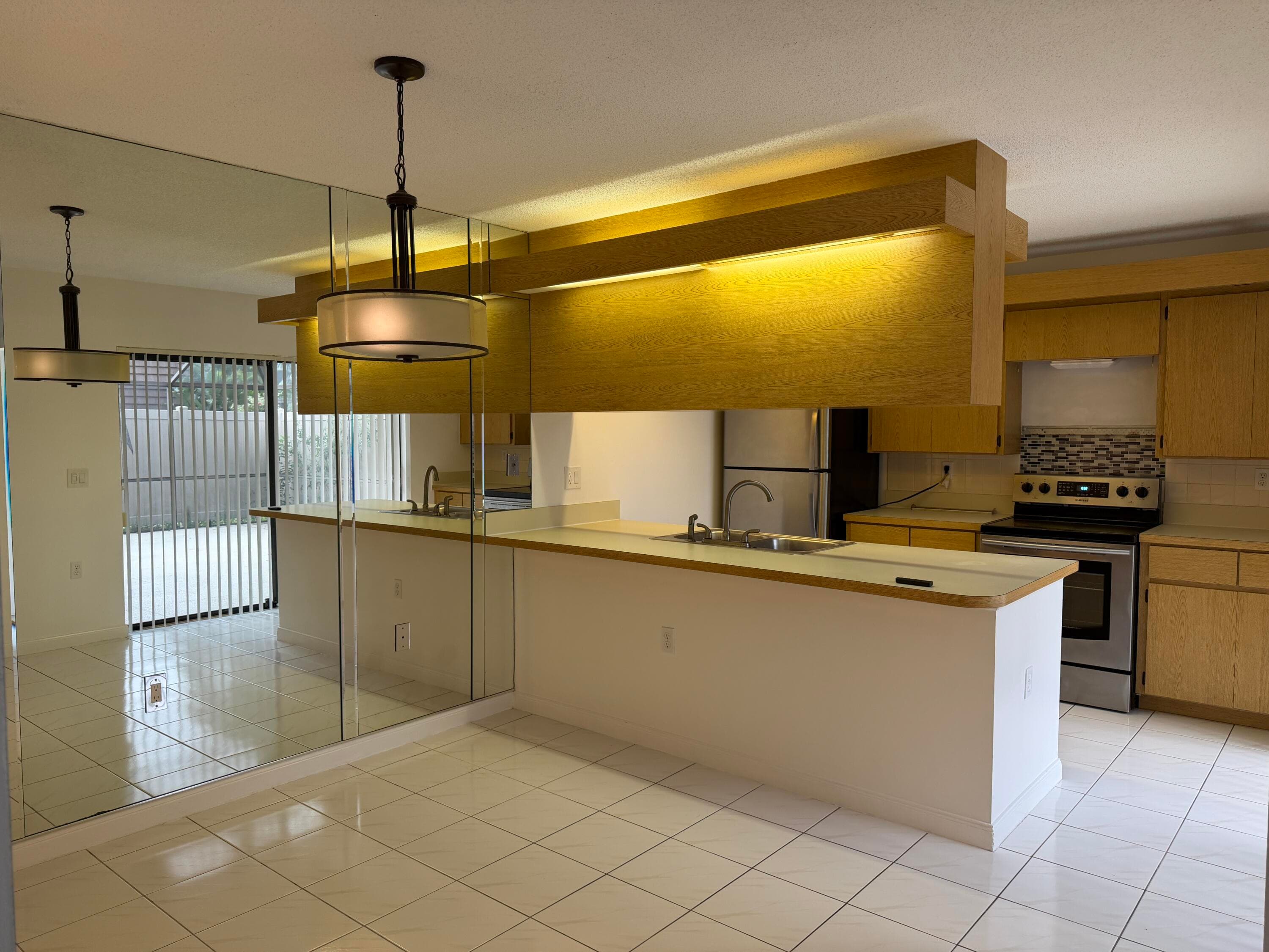 7622 N 76th Way 200, West Palm Beach, FL 33407 — photo 10 of 26