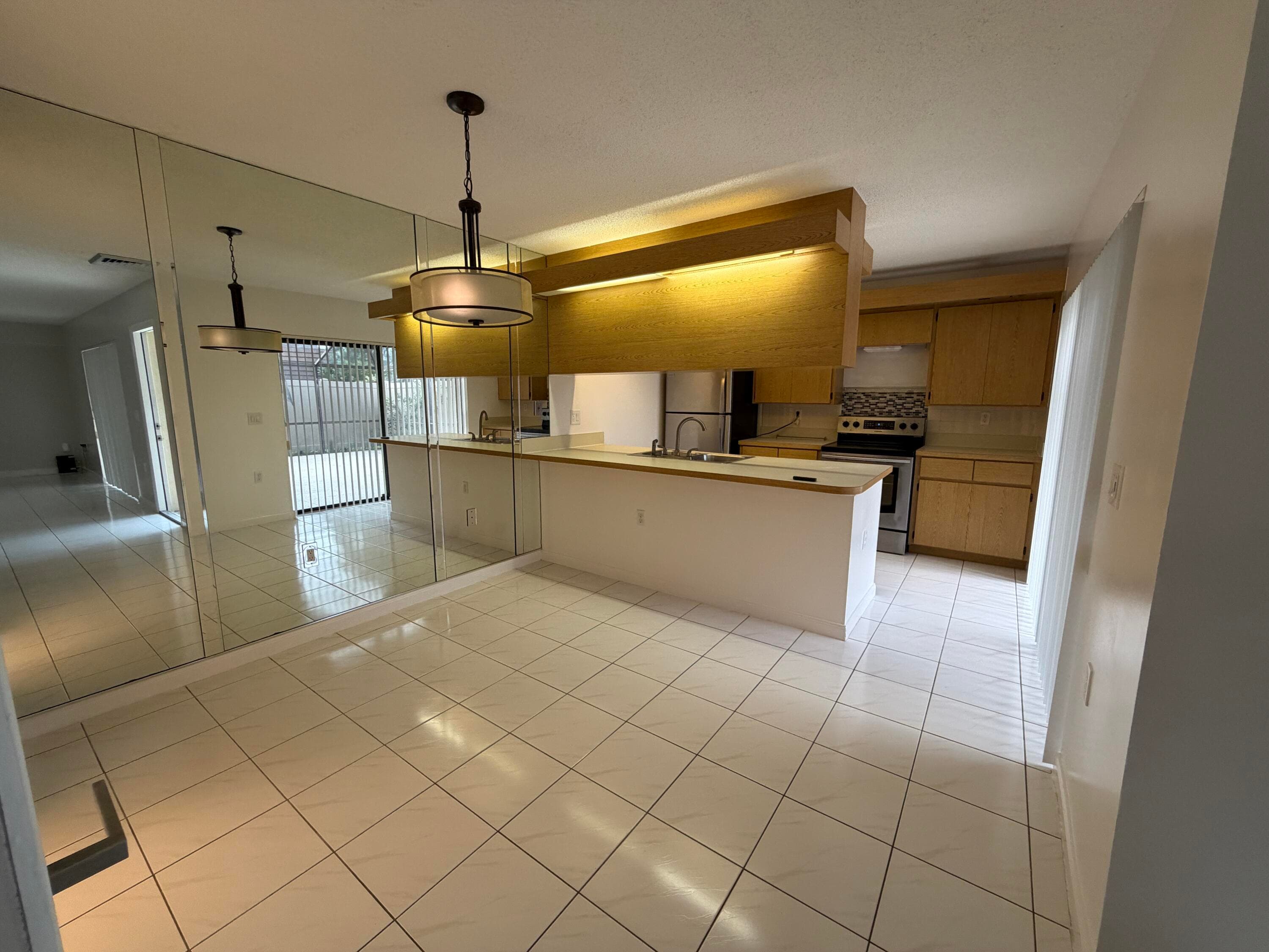 7622 N 76th Way 200, West Palm Beach, FL 33407 — photo 11 of 26