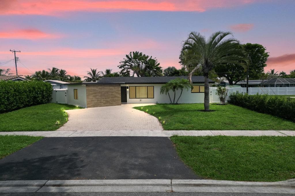 1001 SE 13th Court, Deerfield Beach, FL 33441 — photo 3 of 50