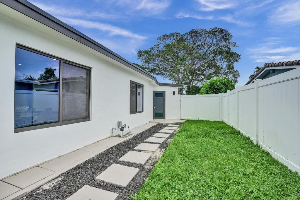 1001 SE 13th Court, Deerfield Beach, FL 33441 — photo 45 of 50