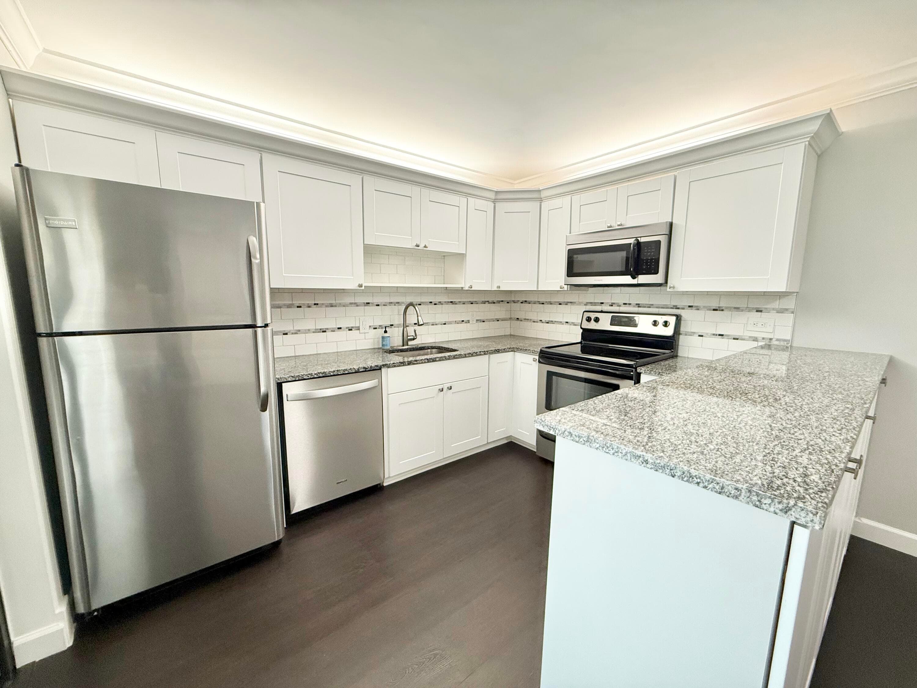 201 2nd Lane, Palm Beach Gardens, FL 33418 — photo 13 of 28