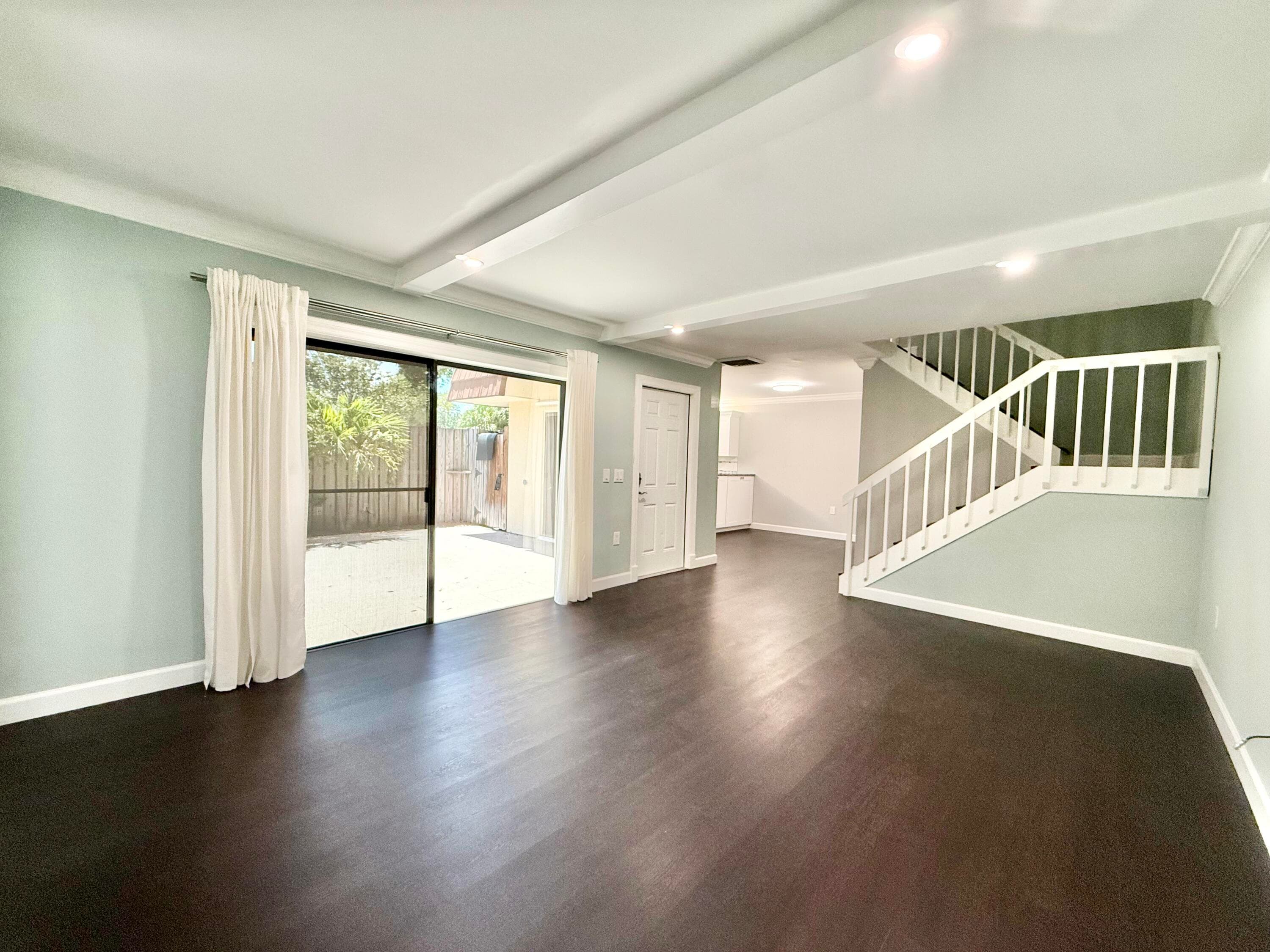 201 2nd Lane, Palm Beach Gardens, FL 33418 — photo 14 of 28