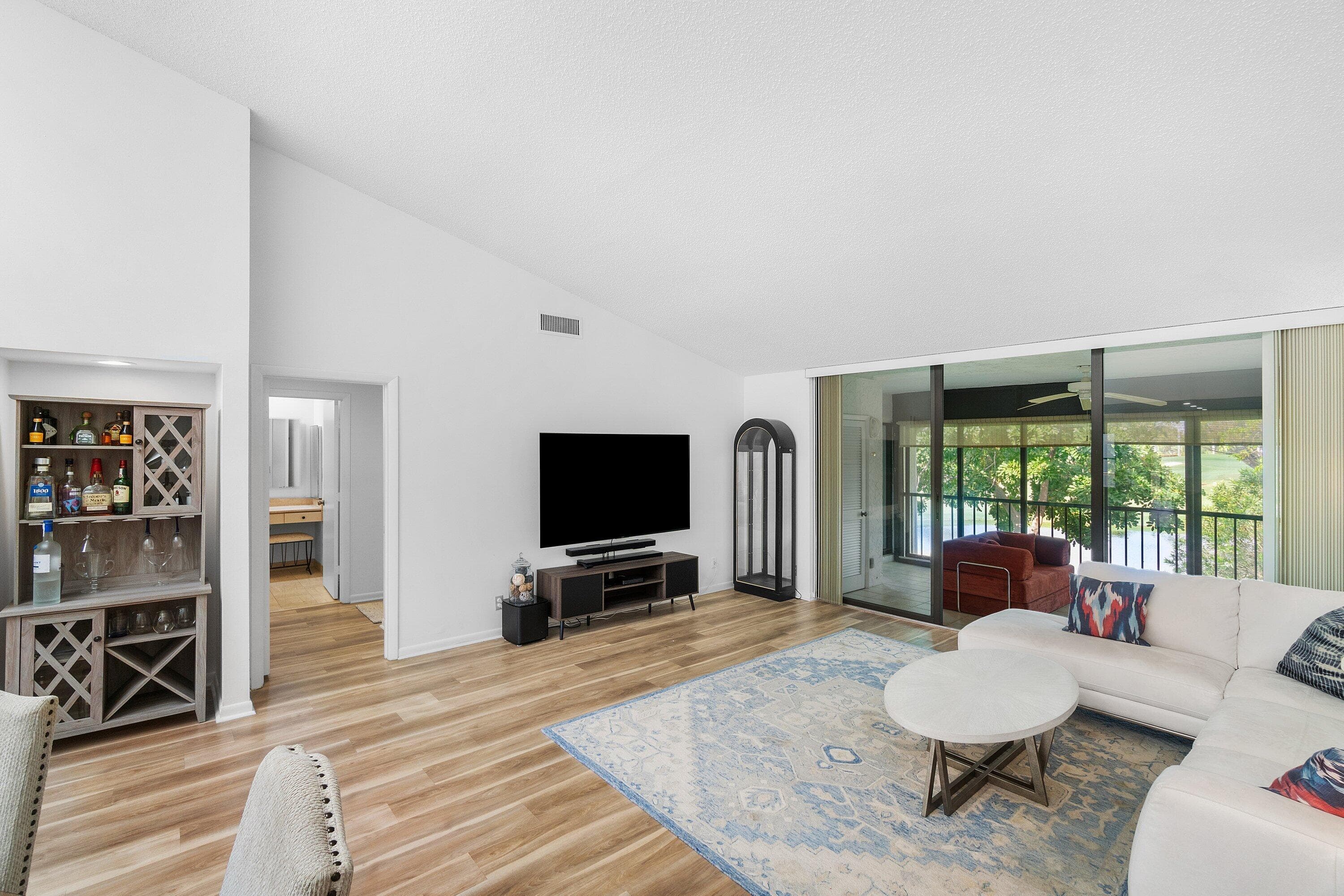 61 Eastgate Drive D, Boynton Beach, FL 33436 — photo 5 of 20