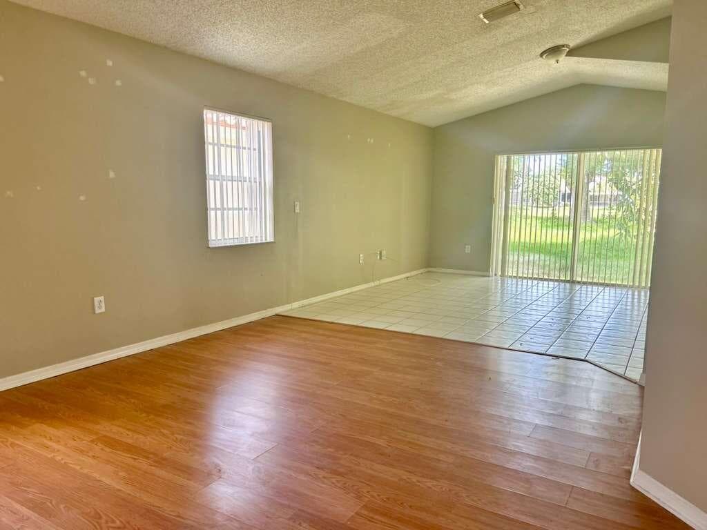 2585 NW 79th Avenue, Margate, FL 33063 — photo 9 of 31