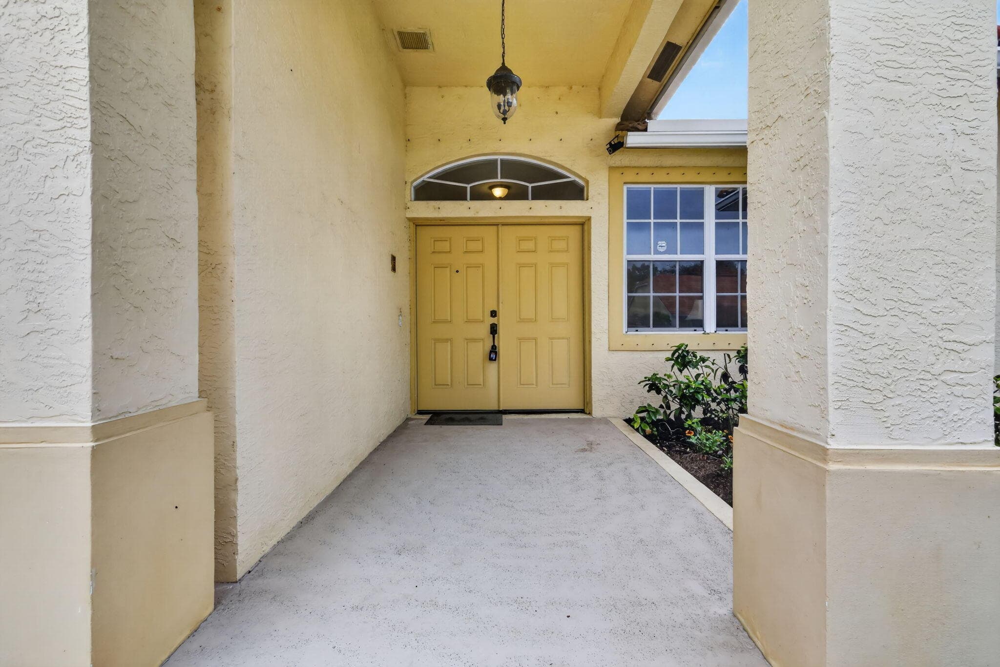 1701 Carson Avenue, Lake Worth Beach, FL 33460 — photo 2 of 44