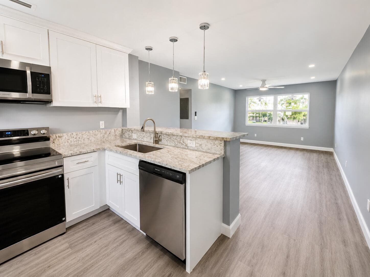 Condominium in Coral Springs — photo 1 of 12
