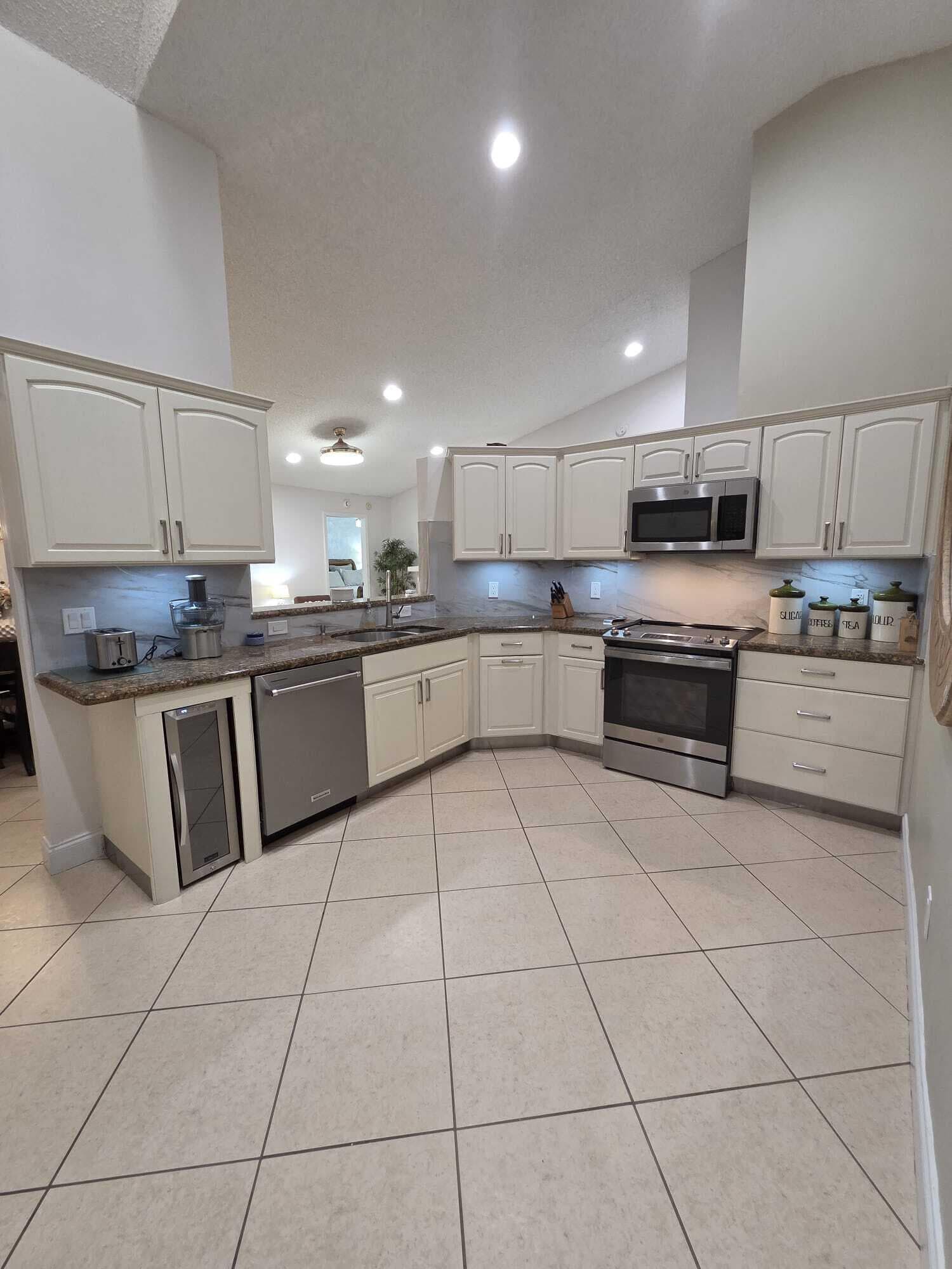 115 Ramblewood Circle, Royal Palm Beach, FL 33411 — photo 48 of 54