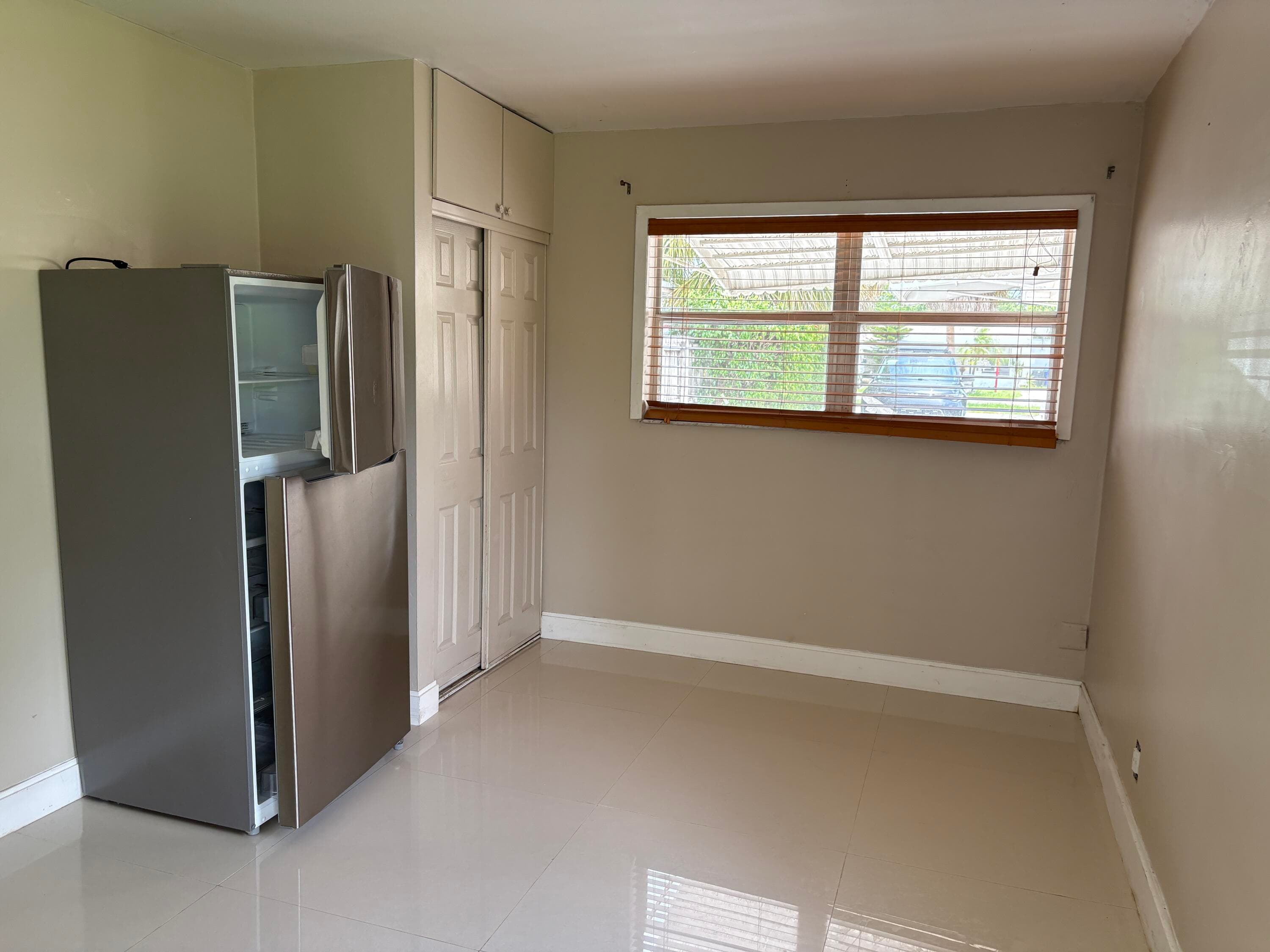 706 Glenn Parkway Rear, Hollywood, FL 33021 — photo 1 of 6