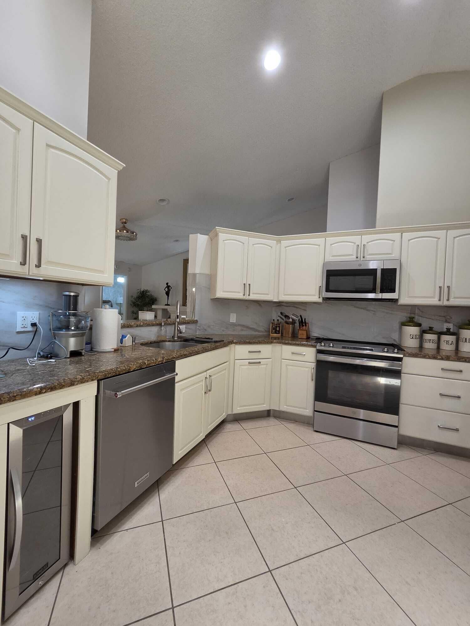 115 Ramblewood Circle, Royal Palm Beach, FL 33411 — photo 51 of 54