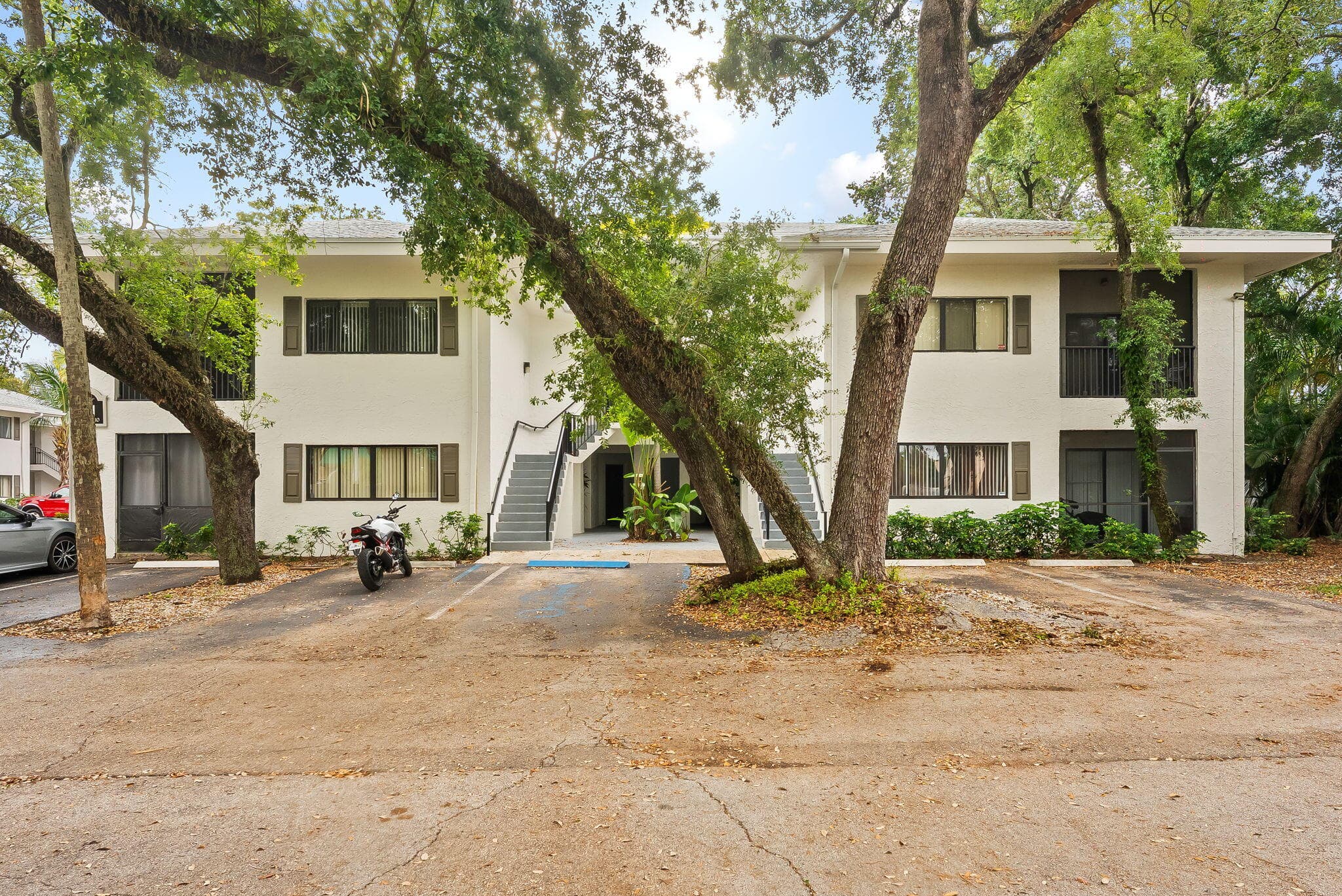 2550 SW 18th Terrace 2103, Fort Lauderdale, FL 33315 — photo 1 of 29