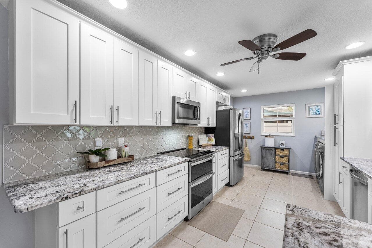 2527 SW 12th Street, Boynton Beach, FL 33426 — photo 19 of 48