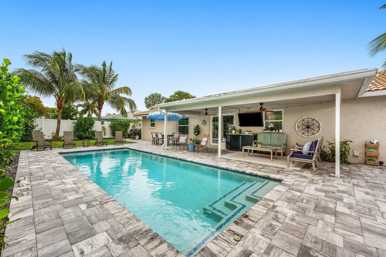 2527 SW 12th Street, Boynton Beach, FL 33426 — photo 34 of 48