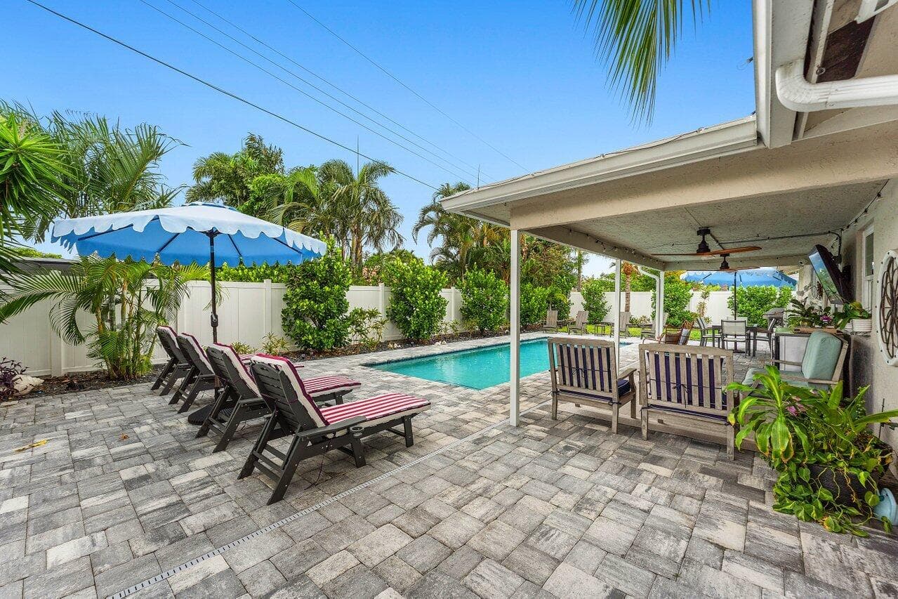 2527 SW 12th Street, Boynton Beach, FL 33426 — photo 37 of 48