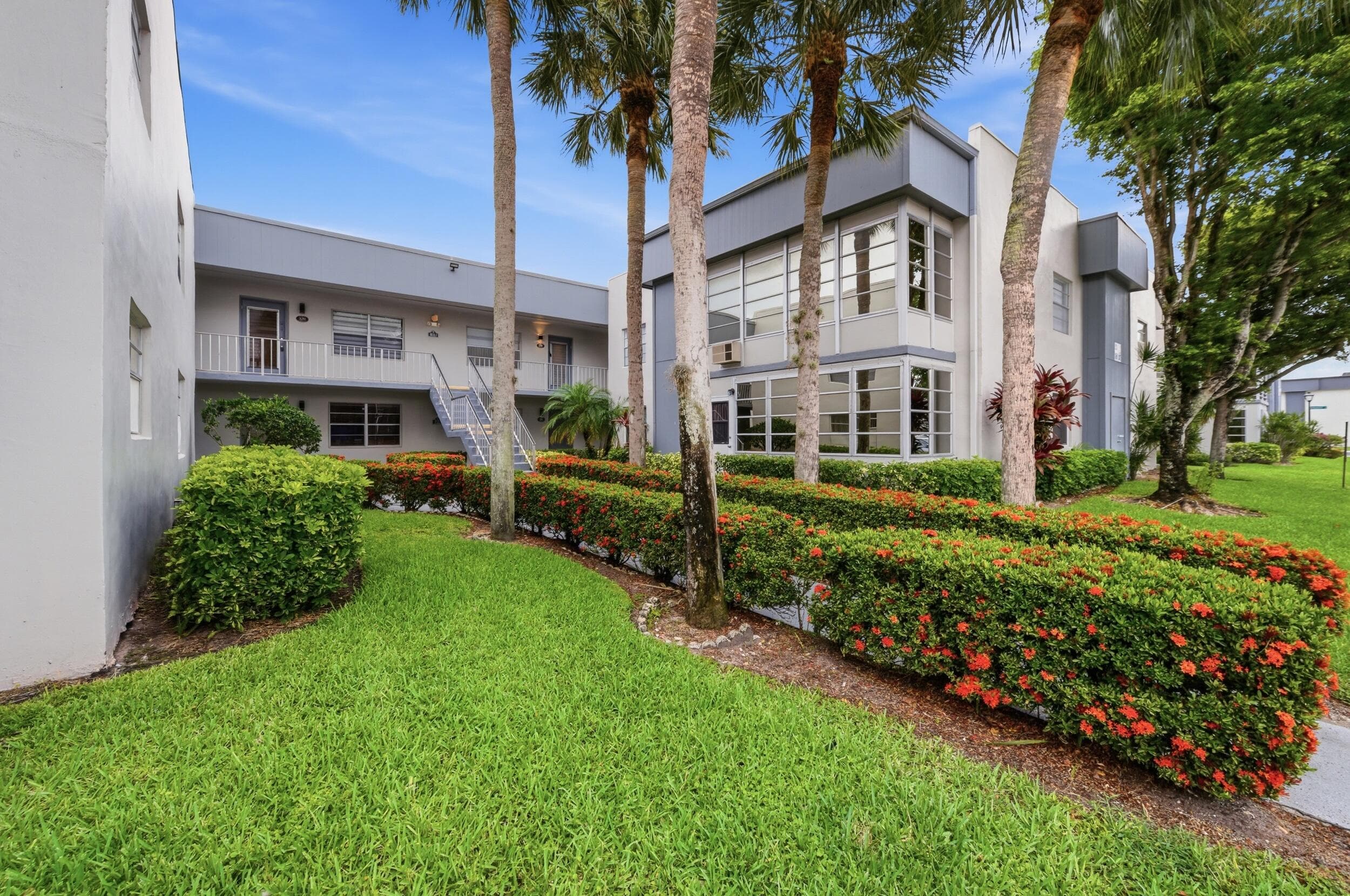 330 Piedmont 330, Delray Beach, FL 33484 — photo 2 of 63