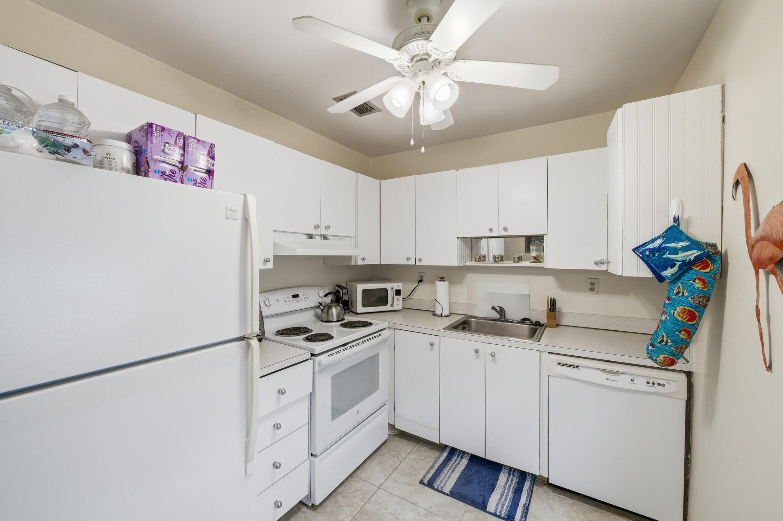 330 Piedmont 330, Delray Beach, FL 33484 — photo 10 of 63
