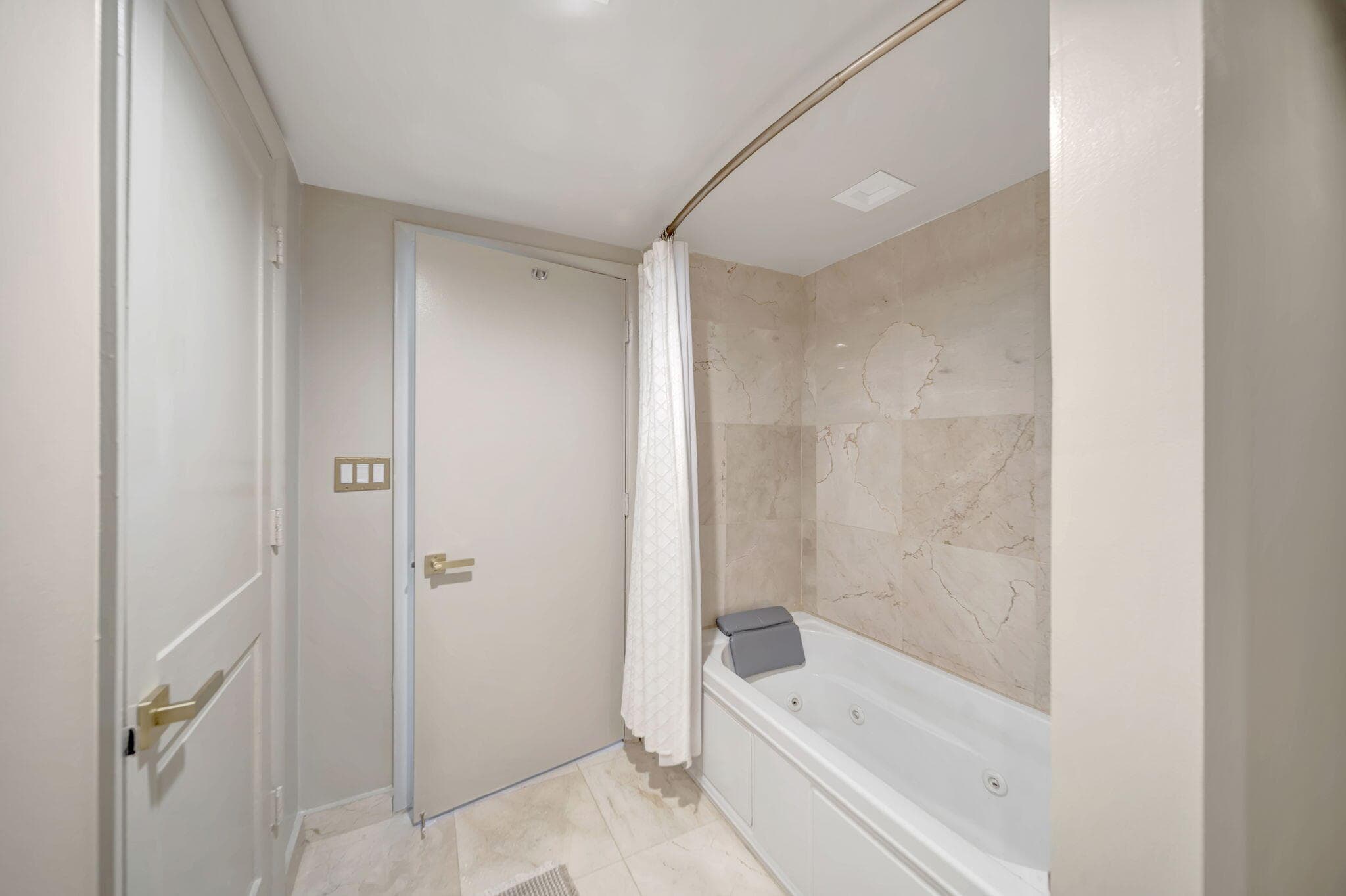 2100 S Ocean Lane 101-102, Fort Lauderdale, FL 33316 — photo 24 of 67