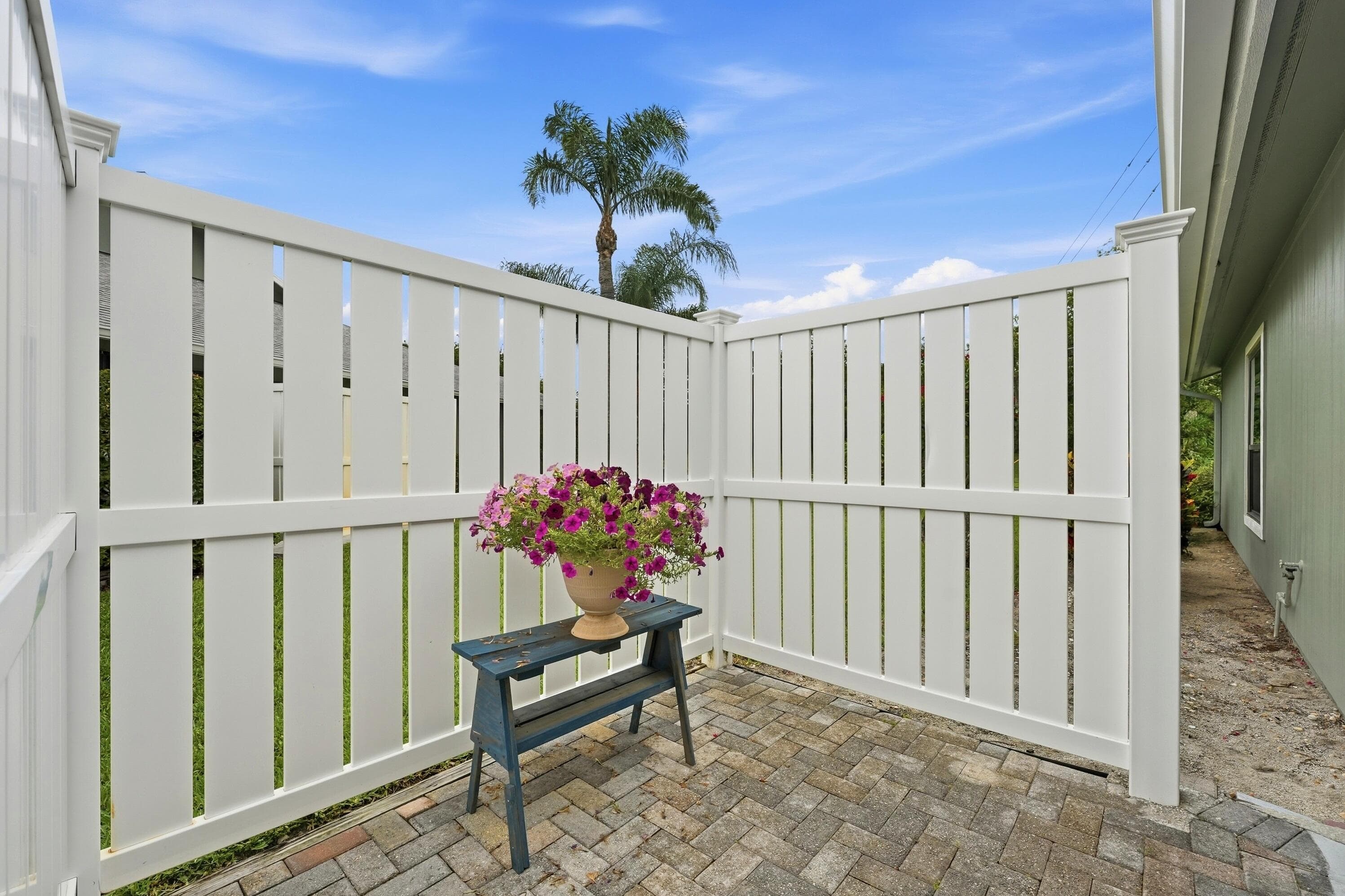 6786 SE Yorktown Drive, Hobe Sound, FL 33455 — photo 13 of 27