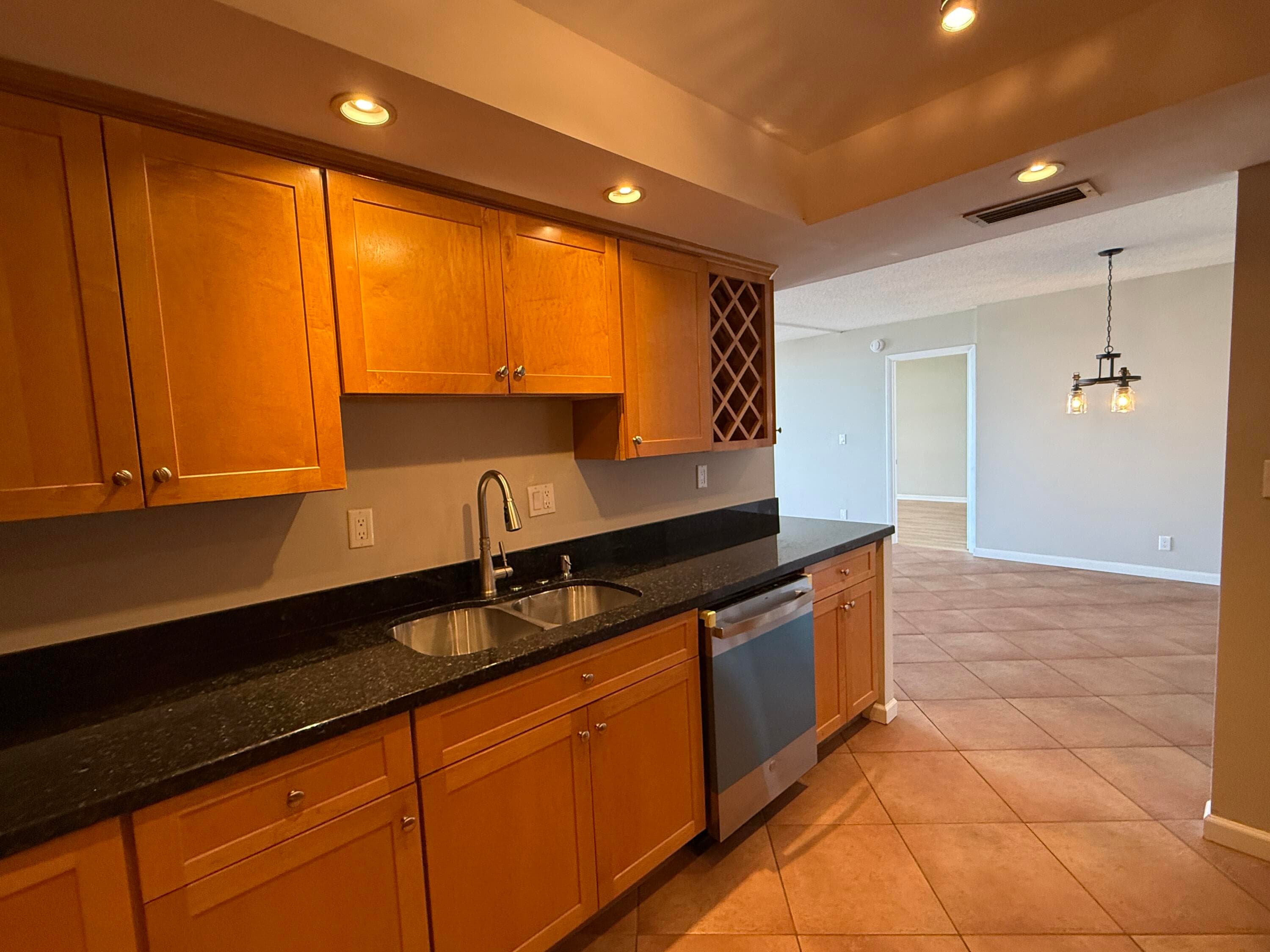 531 N Ocean Boulevard 1805, Pompano Beach, FL 33062 — photo 11 of 50