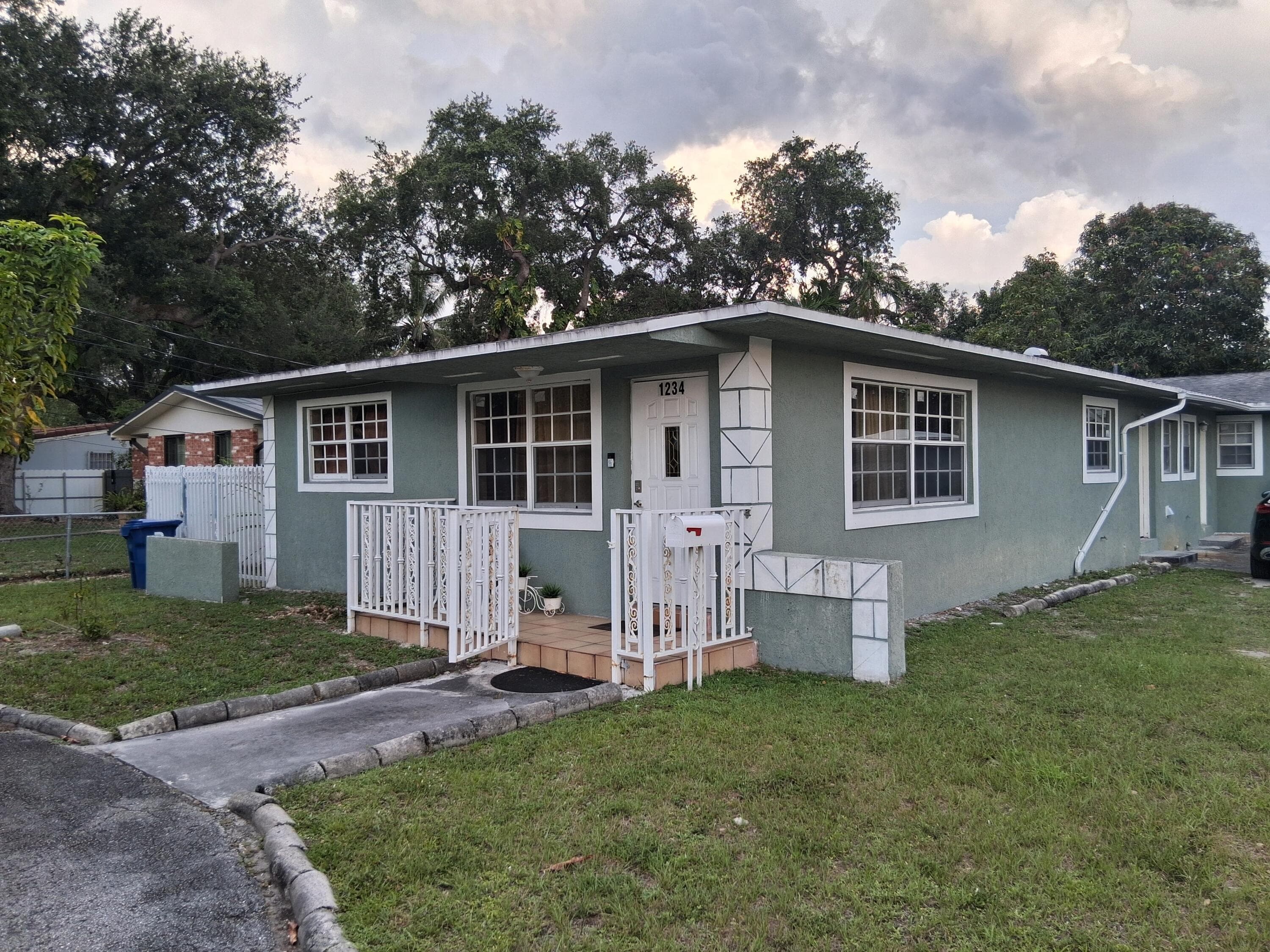 1234 NE 151st Street NE 1, Miami, FL 33162 — photo 1 of 8