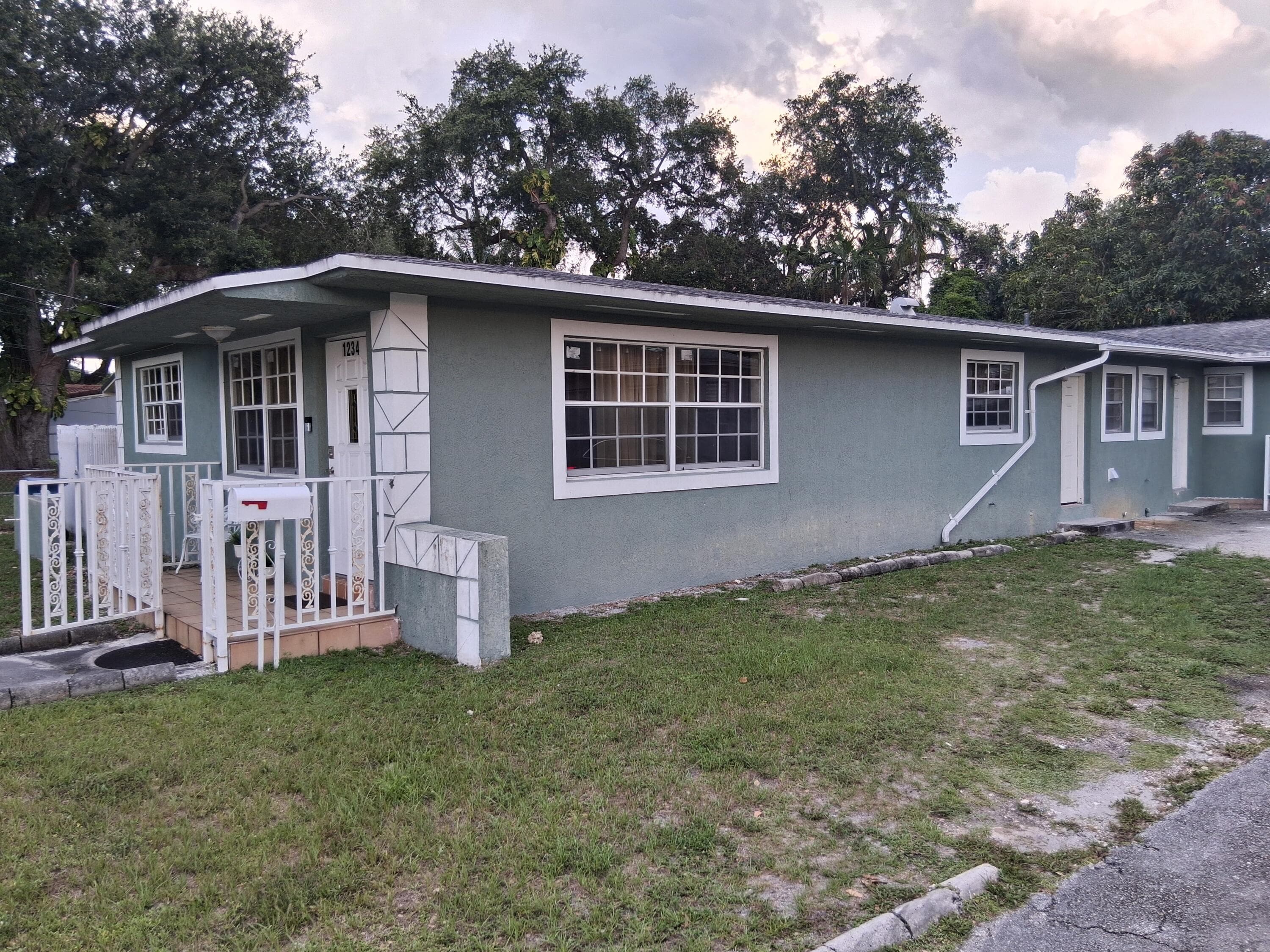1234 NE 151st Street NE 1, Miami, FL 33162 — photo 3 of 8