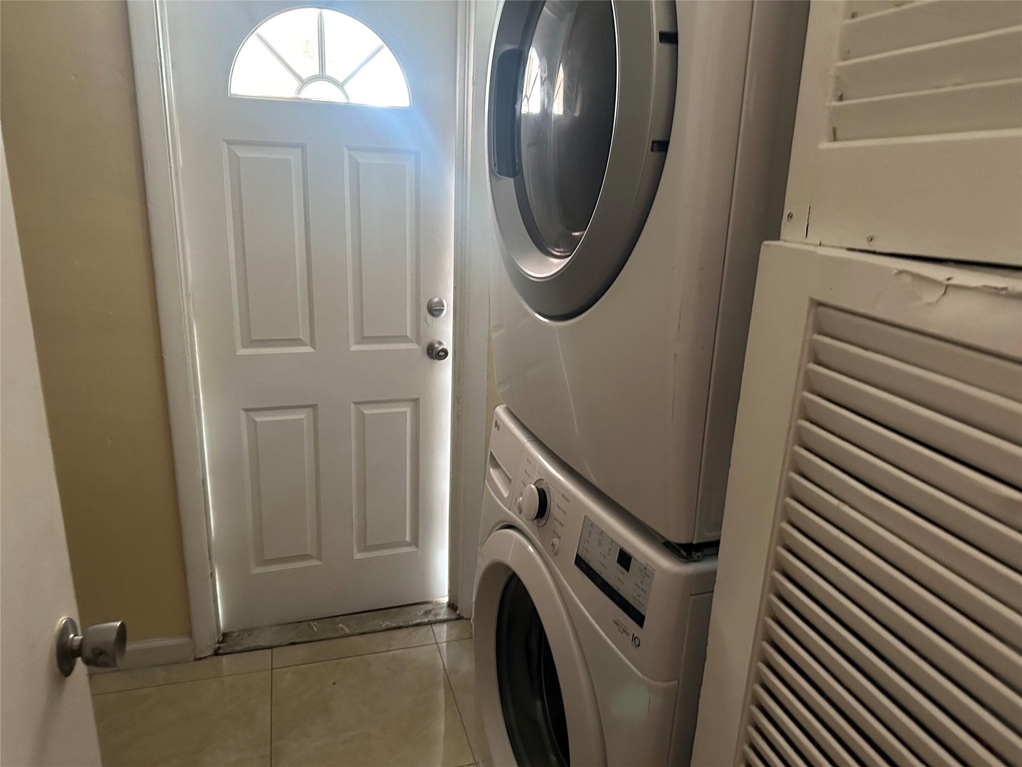 5049 NW 42nd Street, Lauderdale Lakes, FL 33319 — photo 7 of 11