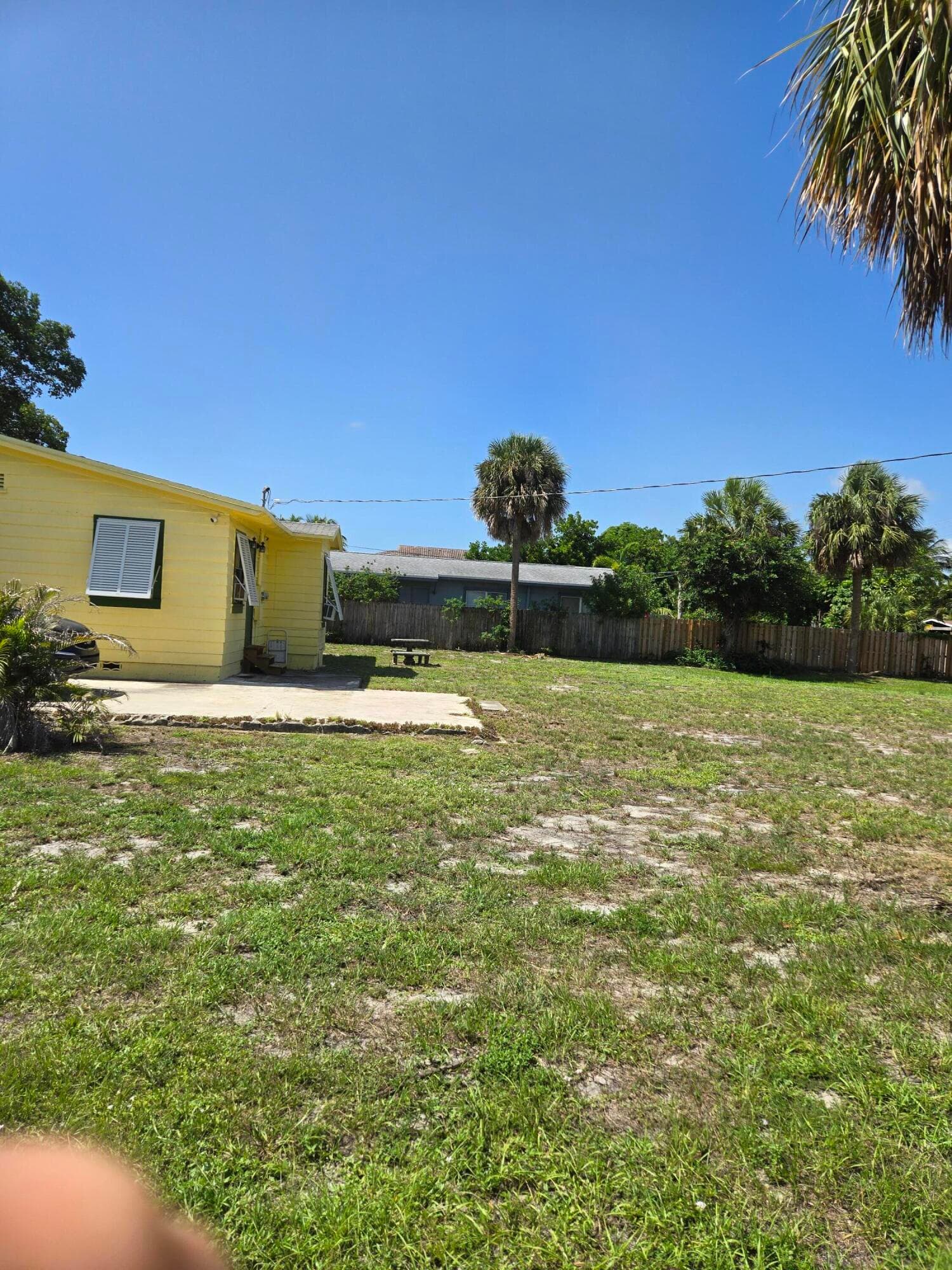 239 NE 18th Avenue, Pompano Beach, FL 33060 — photo 2 of 3