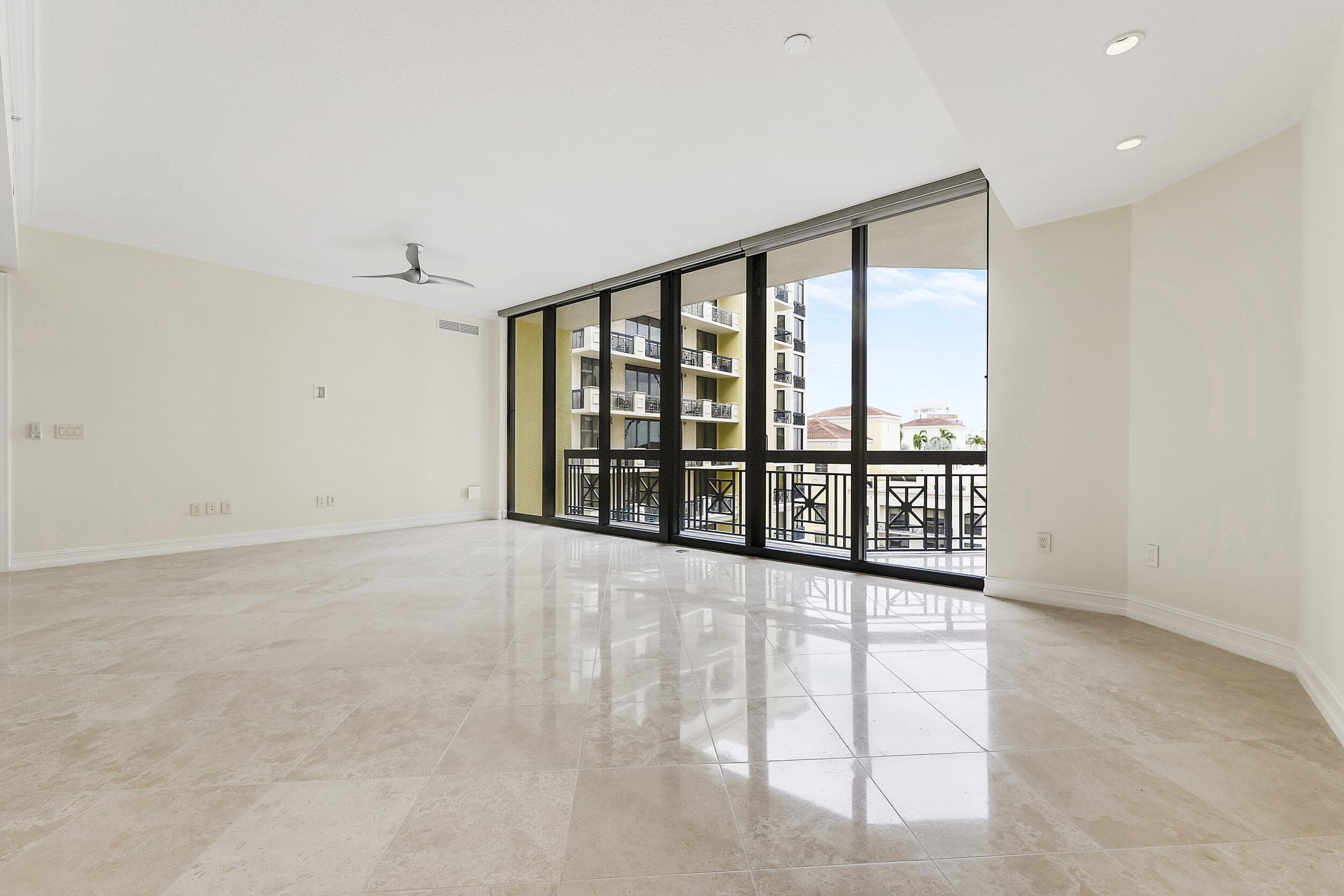 701 S Olive Avenue 1706, West Palm Beach, FL 33401 — photo 4 of 22