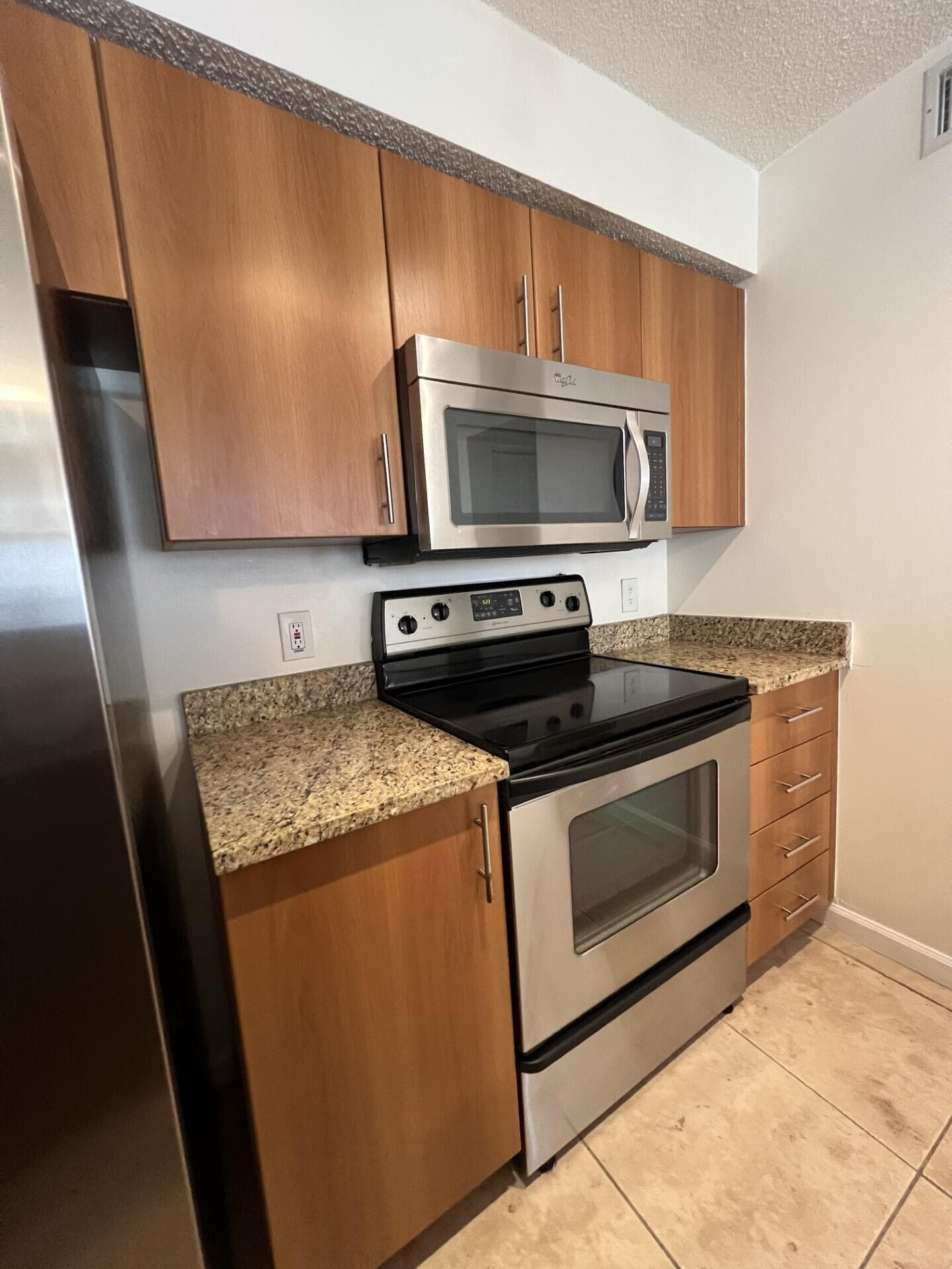 1215 Crystal Way C, Delray Beach, FL 33444 — photo 4 of 21