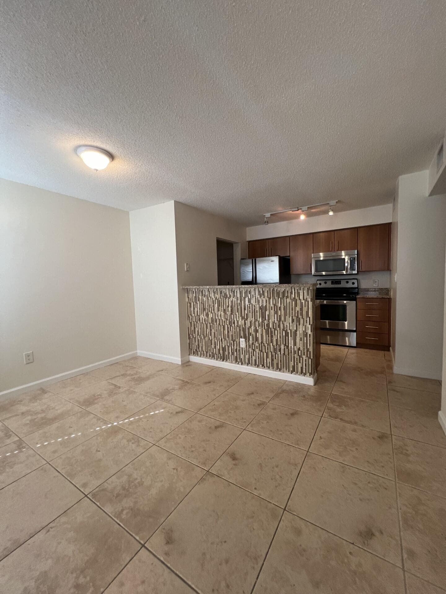 1215 Crystal Way C, Delray Beach, FL 33444 — photo 5 of 21
