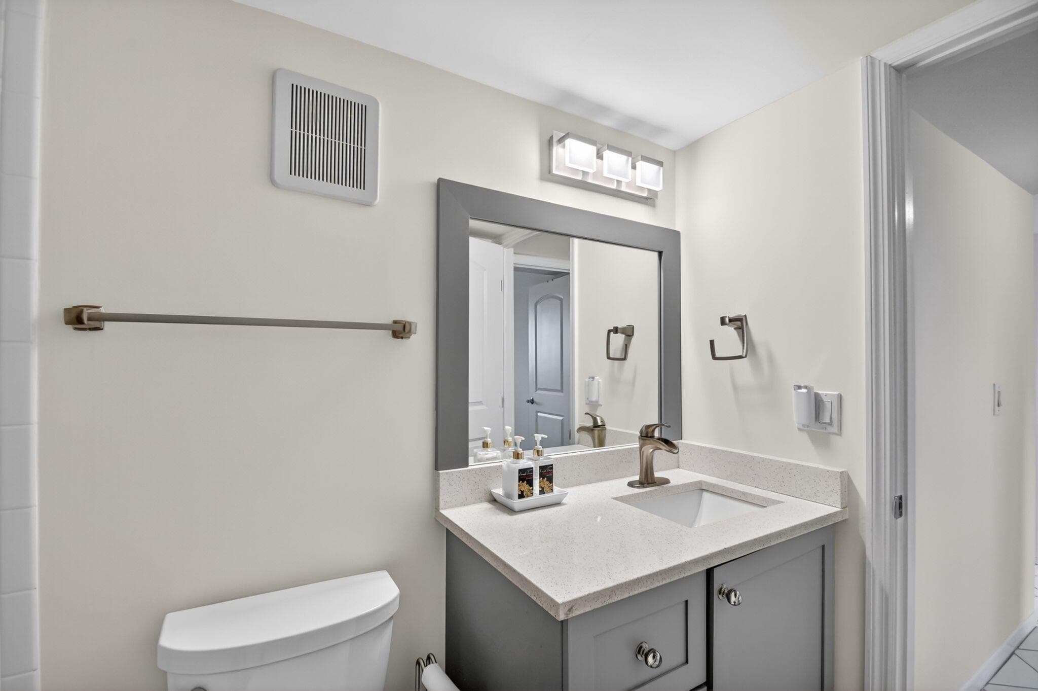 3425 Via Poinciana 403, Lake Worth, FL 33467 — photo 27 of 48