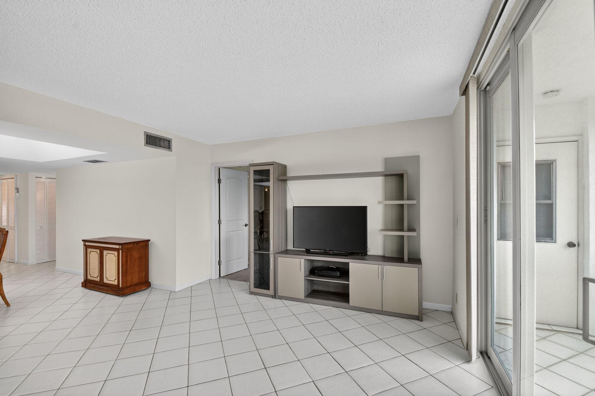 3425 Via Poinciana 403, Lake Worth, FL 33467 — photo 11 of 48