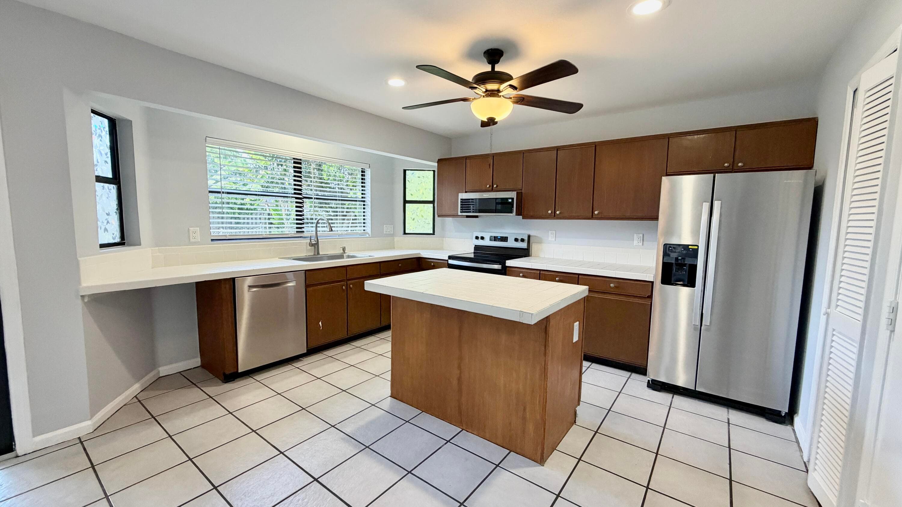 6048 Garrett Street, Jupiter, FL 33458 — photo 8 of 101