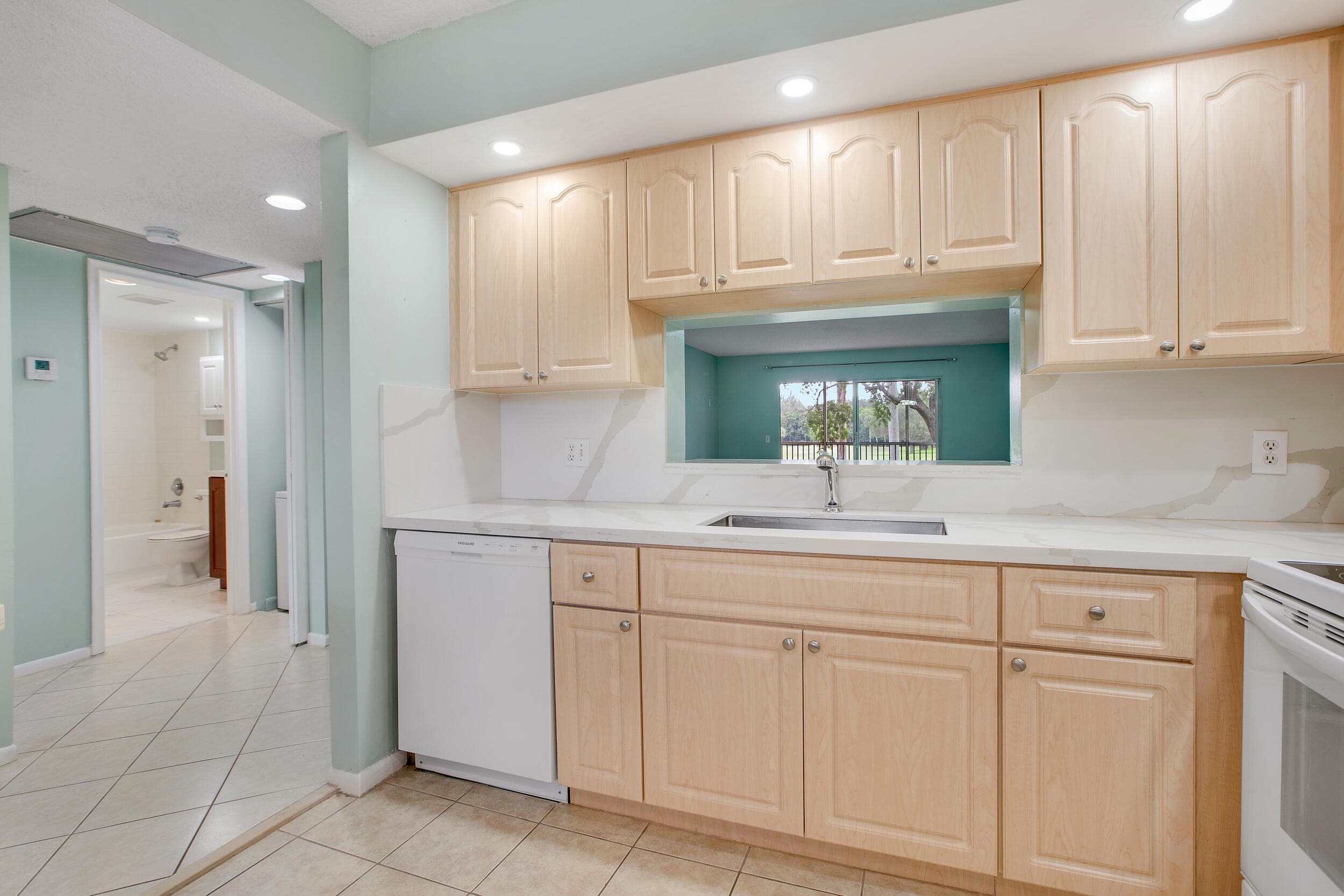 12800 SW 7th 206g, Pembroke Pines, FL 33027 — photo 10 of 21