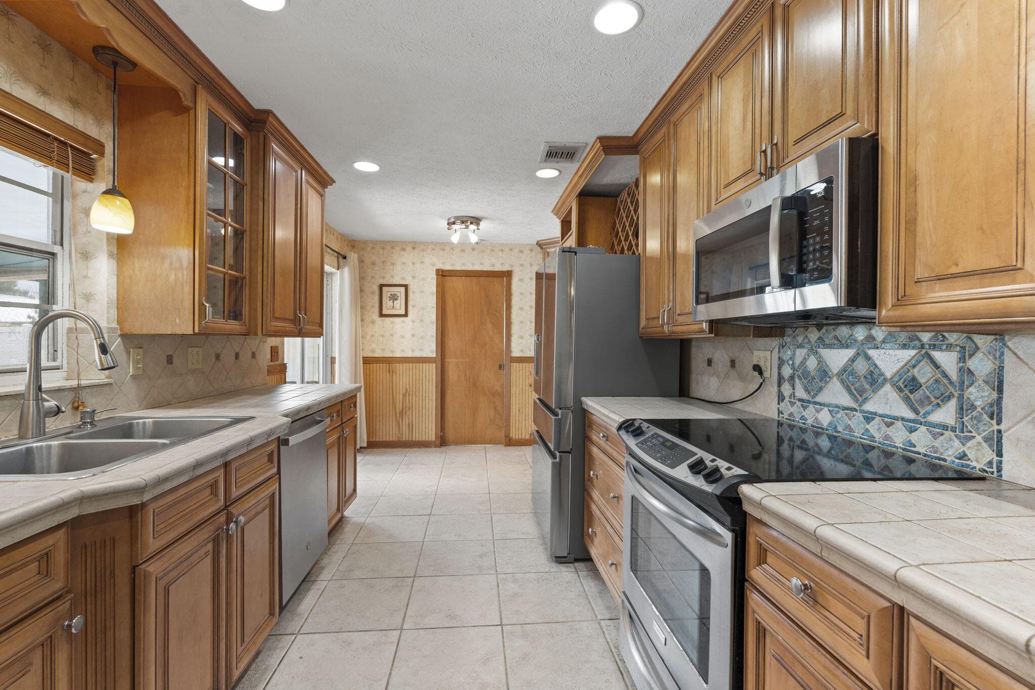 766 SW Byron Street, Port St. Lucie, FL 34983 — photo 13 of 40
