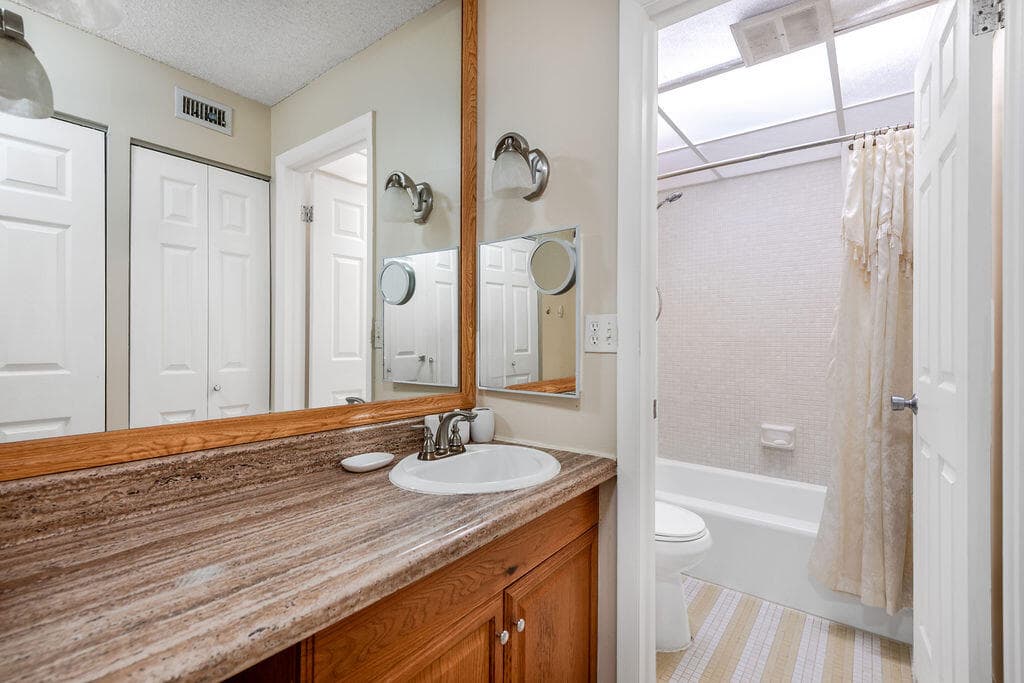 3680 Inverrary Drive 1v, Lauderhill, FL 33319 — photo 12 of 35