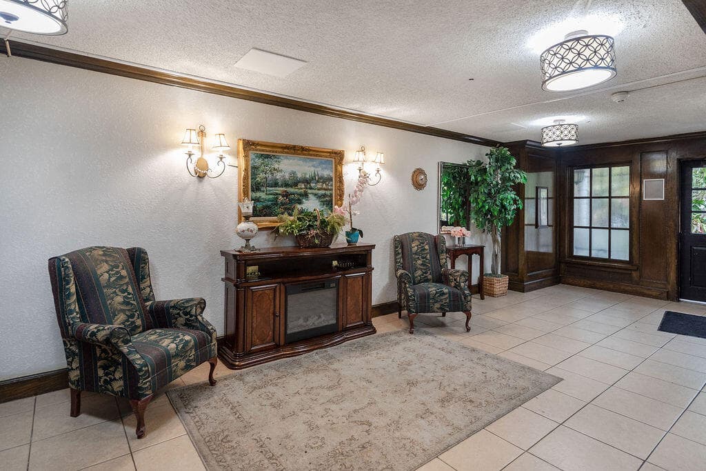 3680 Inverrary Drive 1v, Lauderhill, FL 33319 — photo 21 of 35