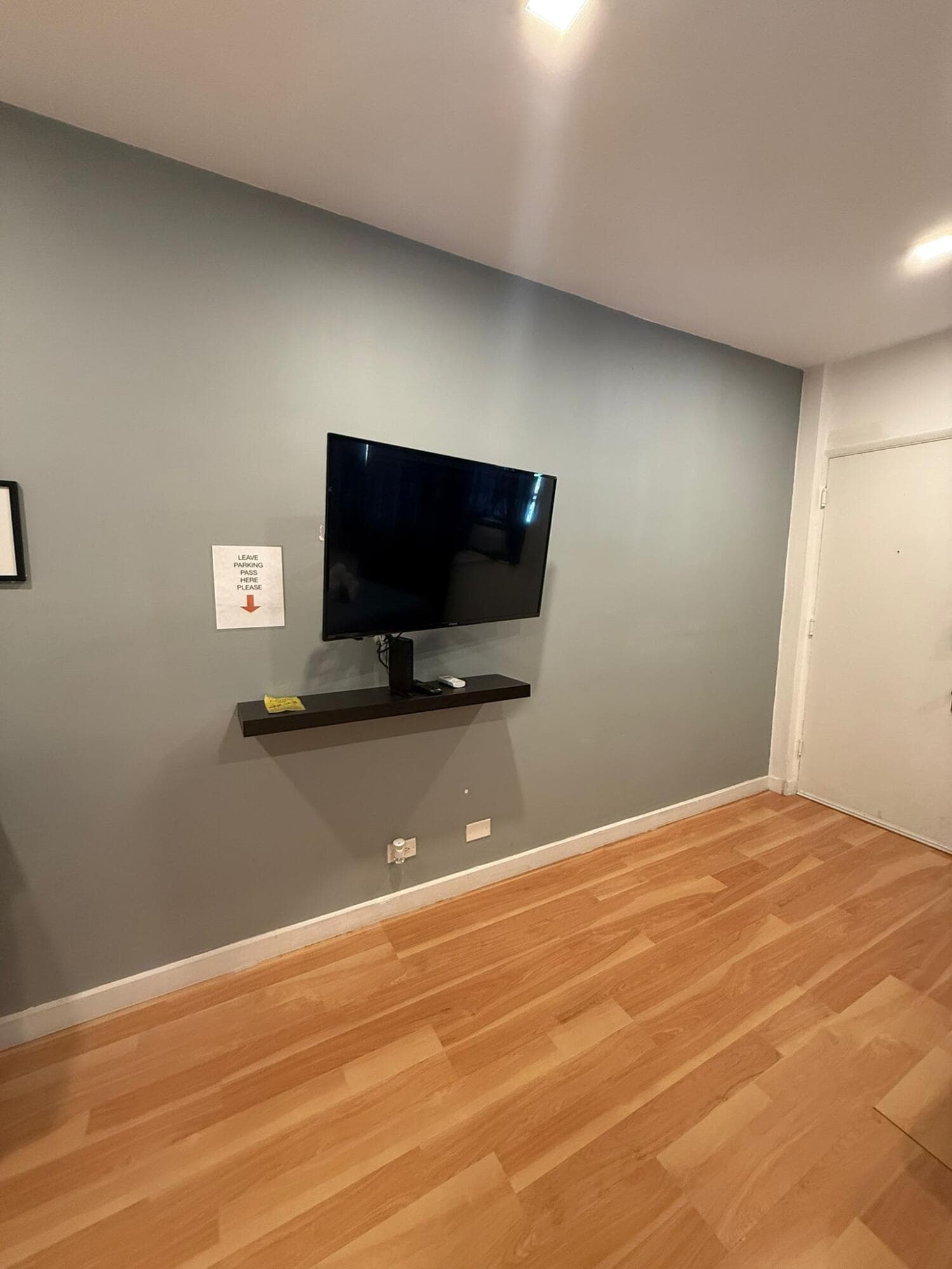 26 Diplomat Parkway 2223, Hallandale Beach, FL 33009 — photo 6 of 10