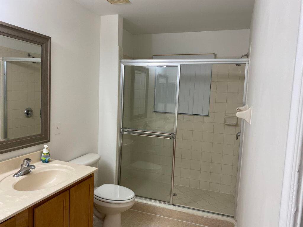 925 Imperial Lake Road, West Palm Beach, FL 33413 — photo 9 of 17