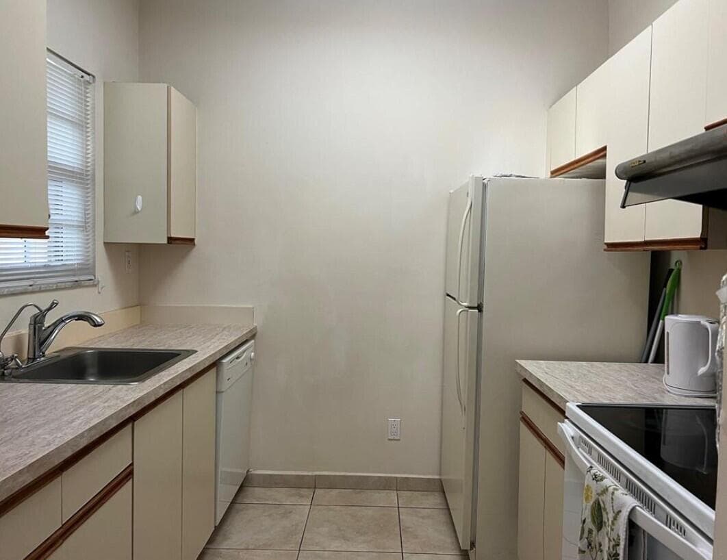 660 Cypress Club Way L11, Deerfield Beach, FL 33064 — photo 4 of 14